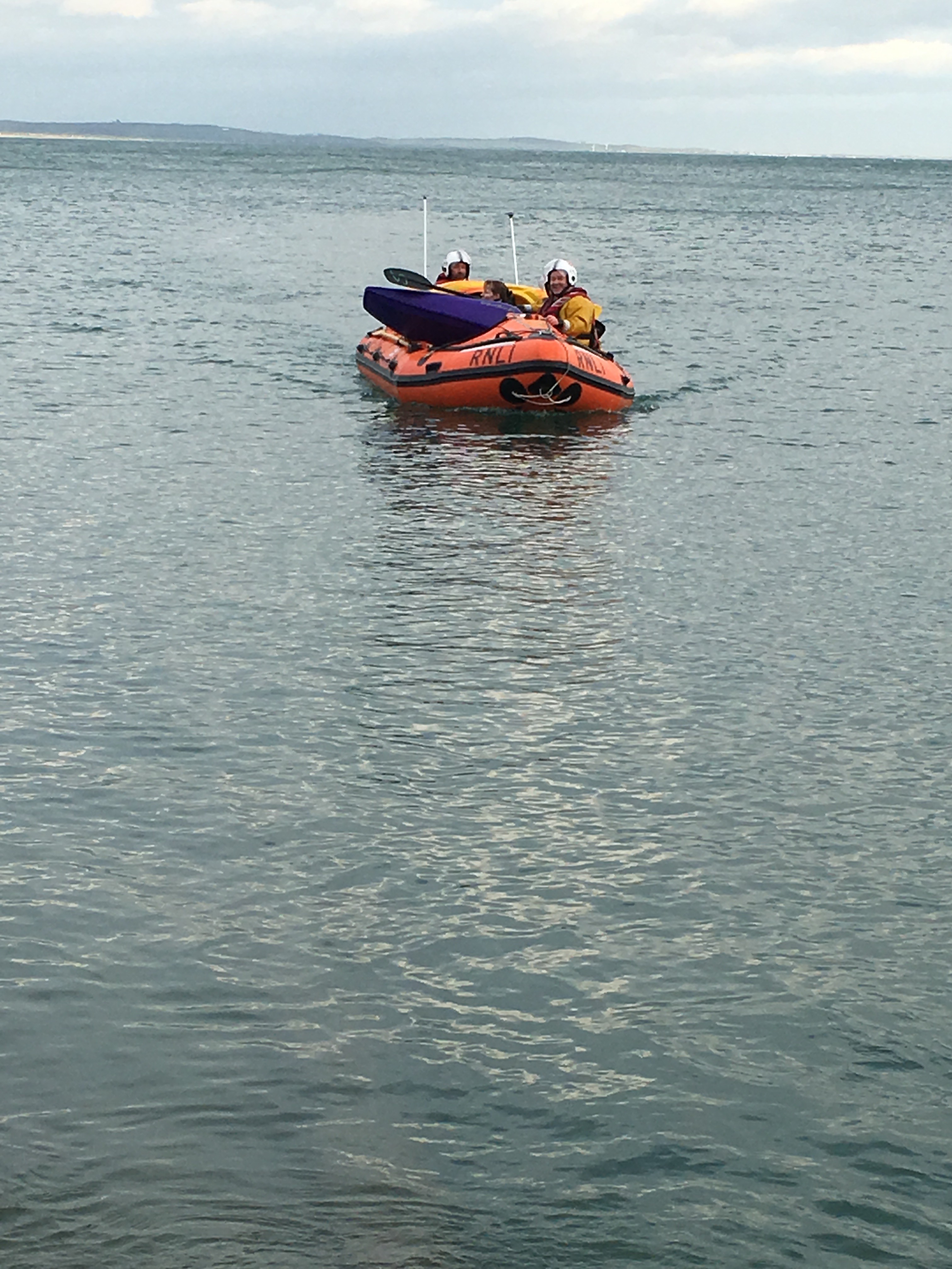Newcastle RNLI rescue kayakers