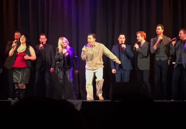 Main celebrities on stage for Comic Relief hit, 'Islands in the Stream'
