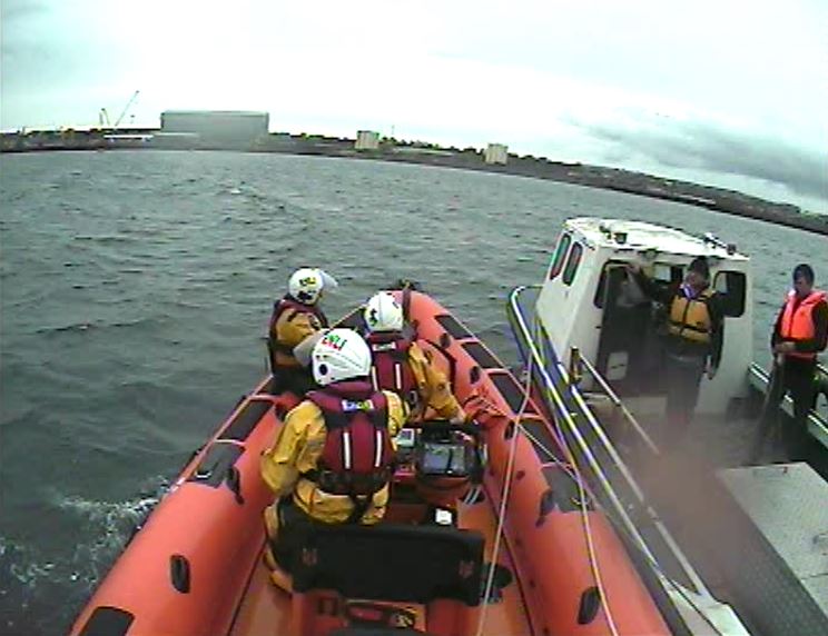Casualty vessel under tow into Methil