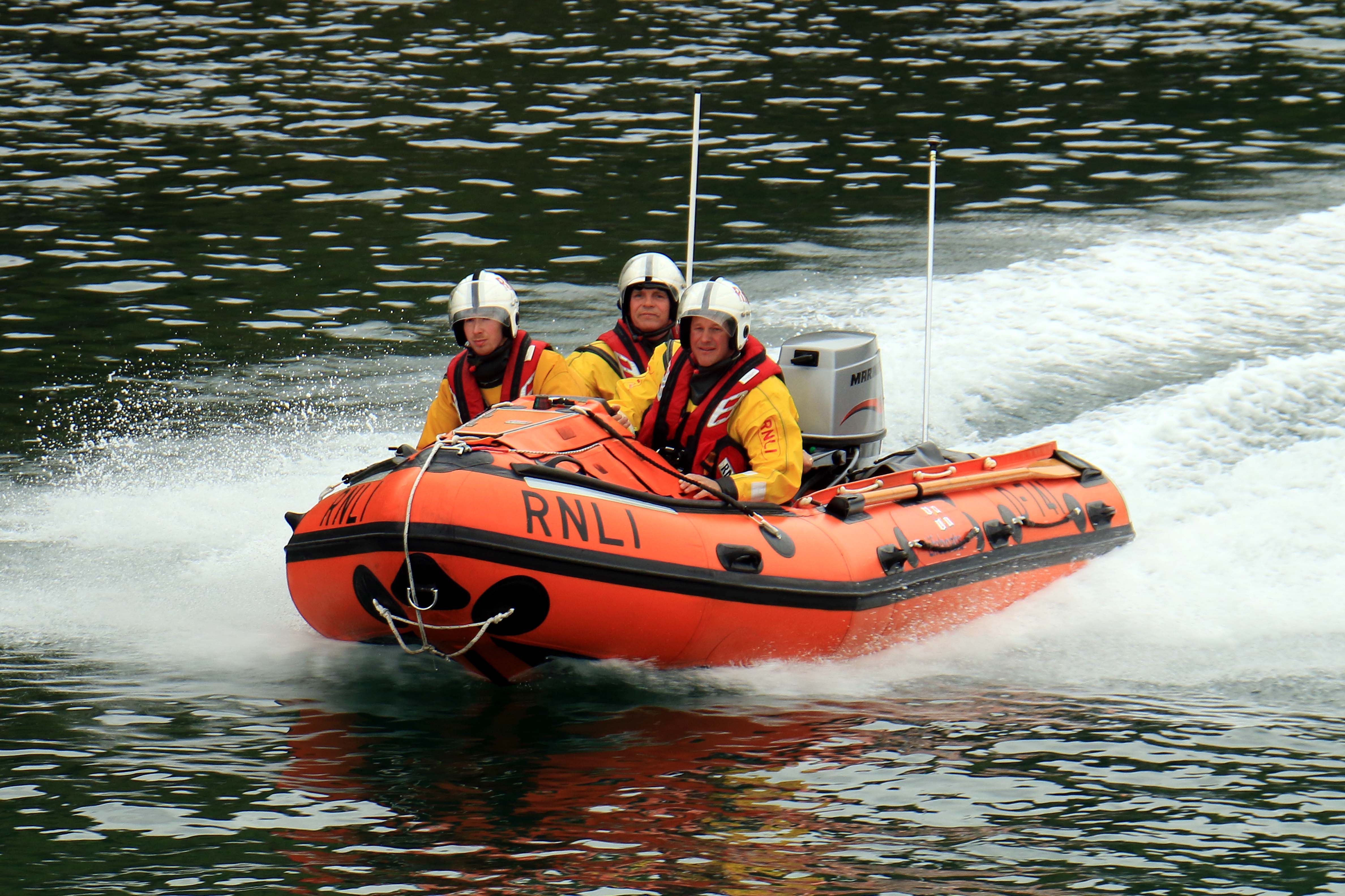 Looe RNLI D Class Ollie Naismith leaving Looe river and heading towards Downderry