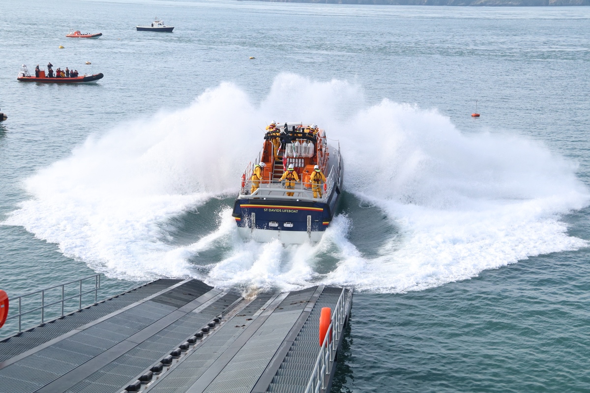 lifeboat launching
