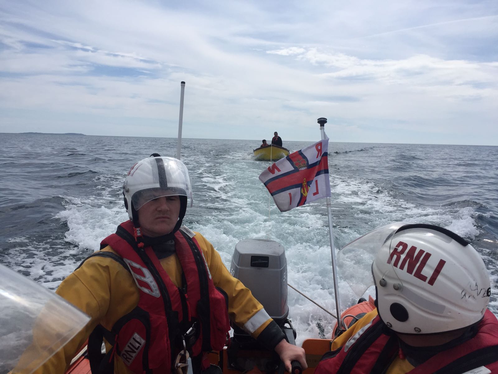 Fethard RNLI assist two people after engine failure