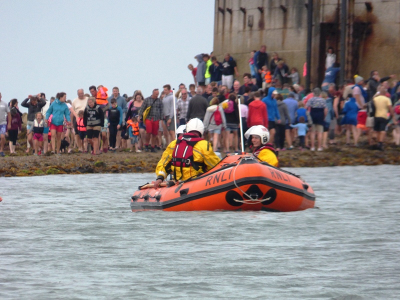 RNLB Norman Harvey (D-778) off St Helens Fort - 23rd August 2017