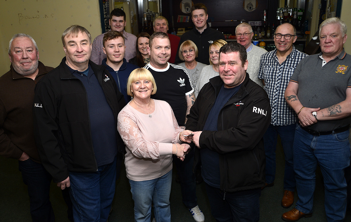 artlepool RNLI volunteer crew members and Hartlepool Divers Club members pictured during the presentation.
