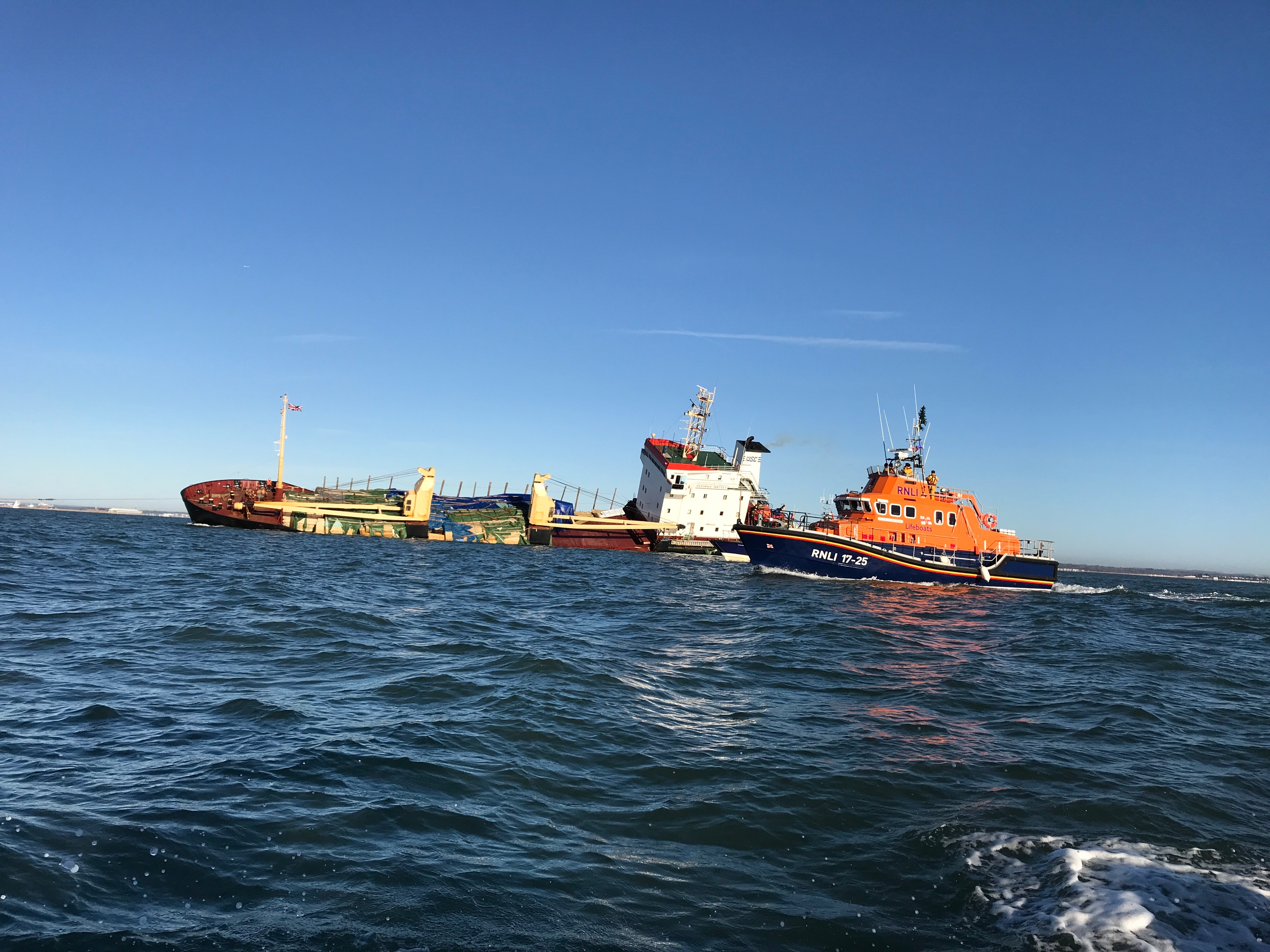 Yarmouth lifeboat ready to escort 'Mekhanik Yartsev' to Southampton 