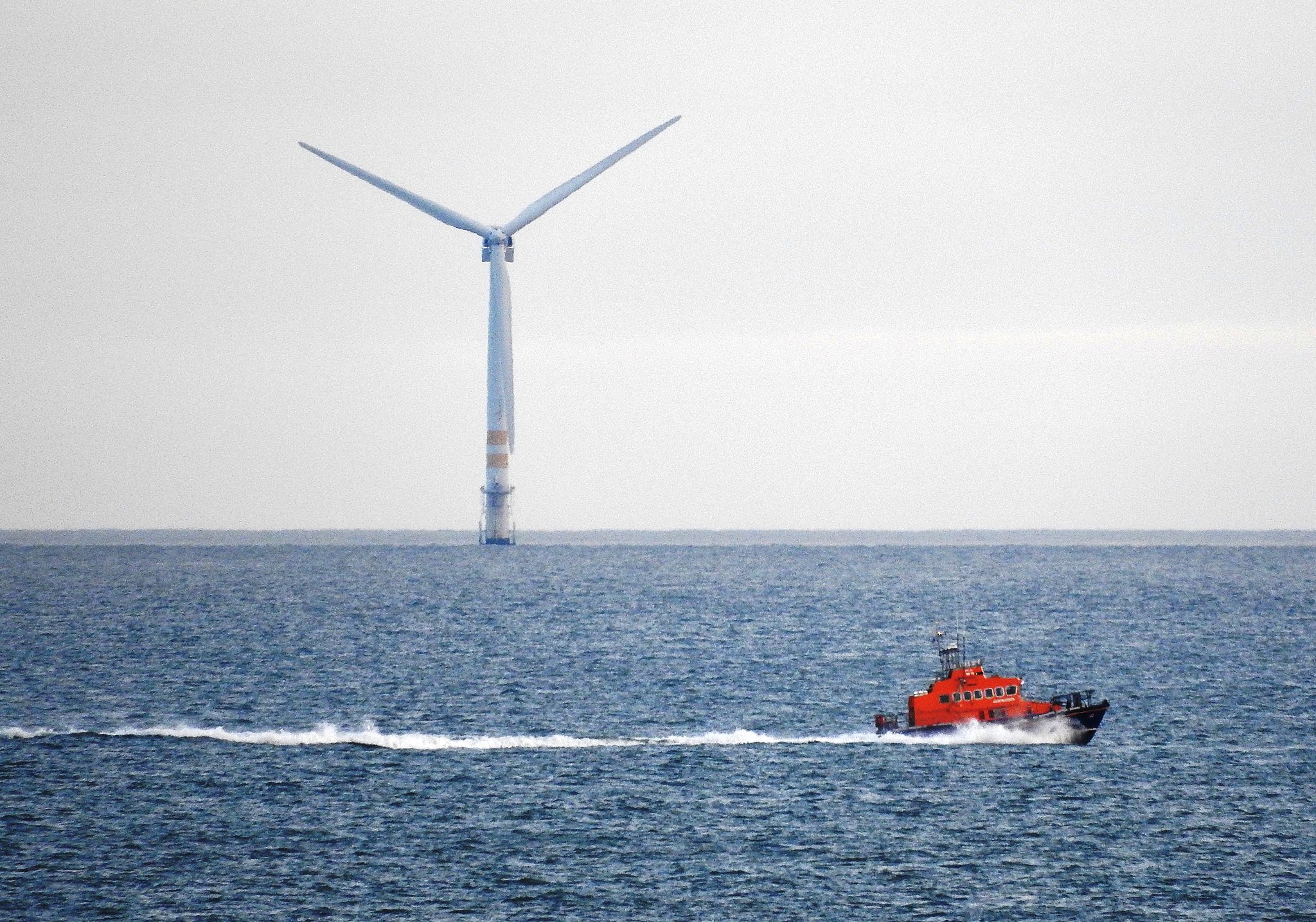 Arklow Lifeboat returning home after service