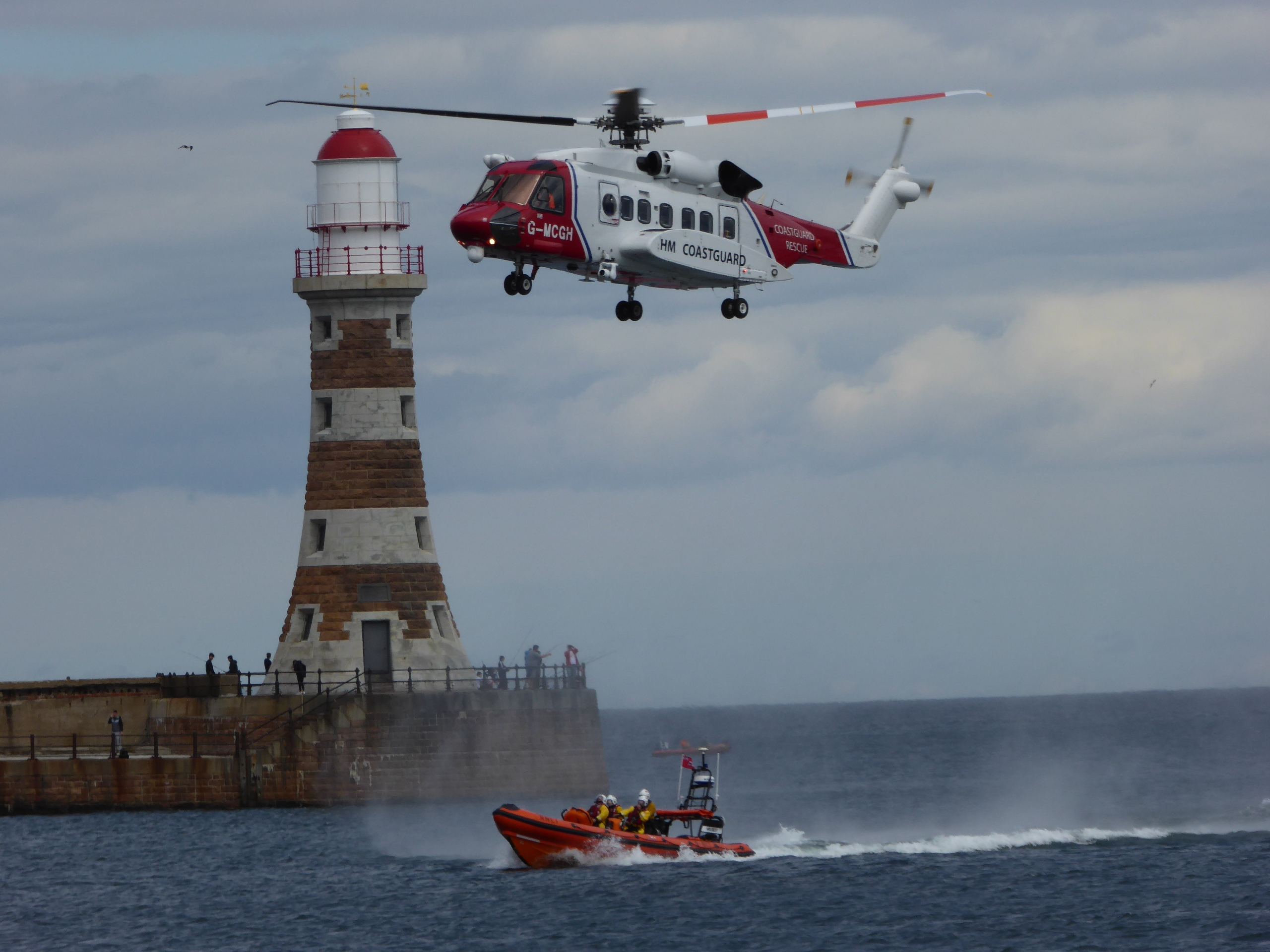 RNLI demonstration at 2016 Harbour Day