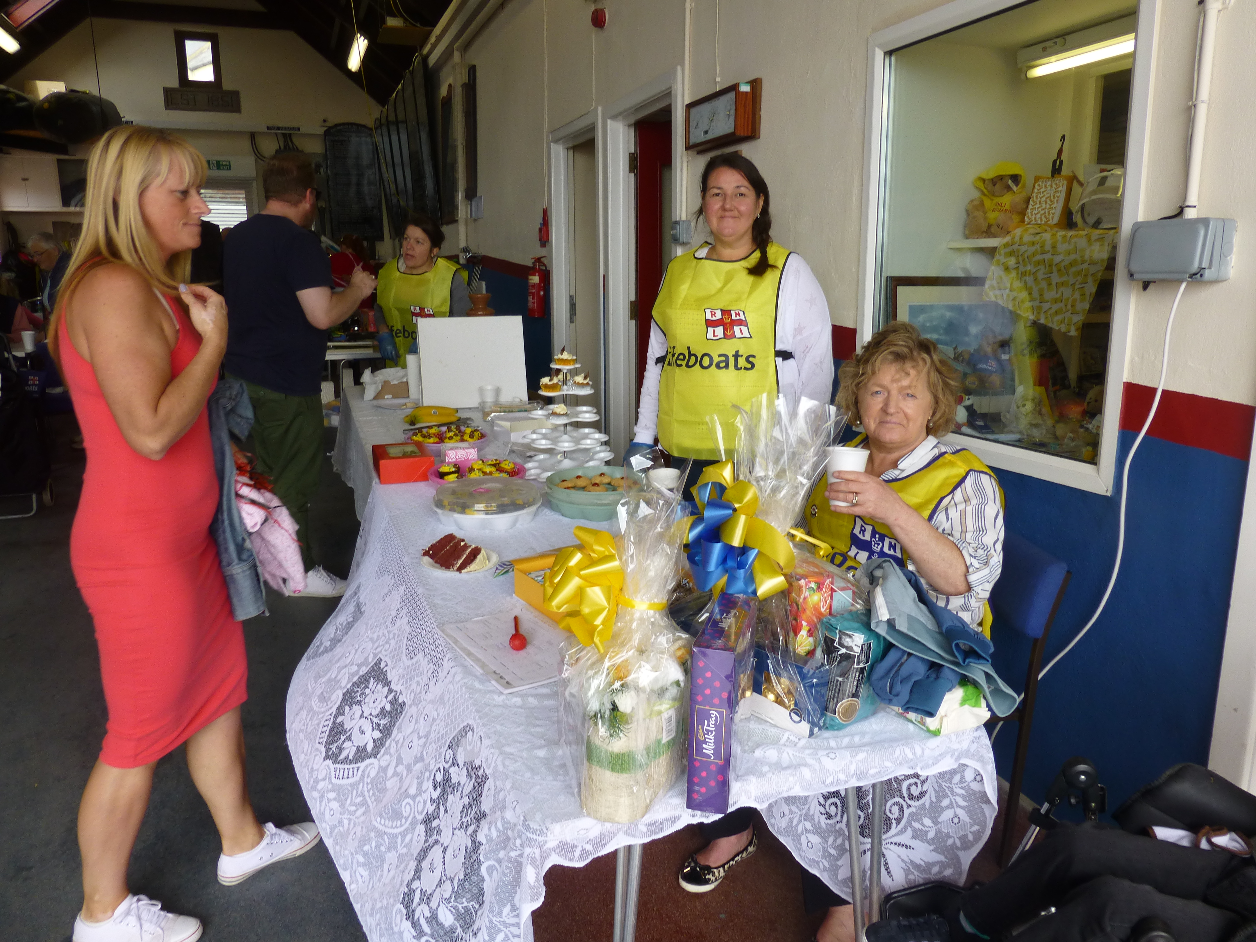 Newbiggin boathouse and the popular sweet stall