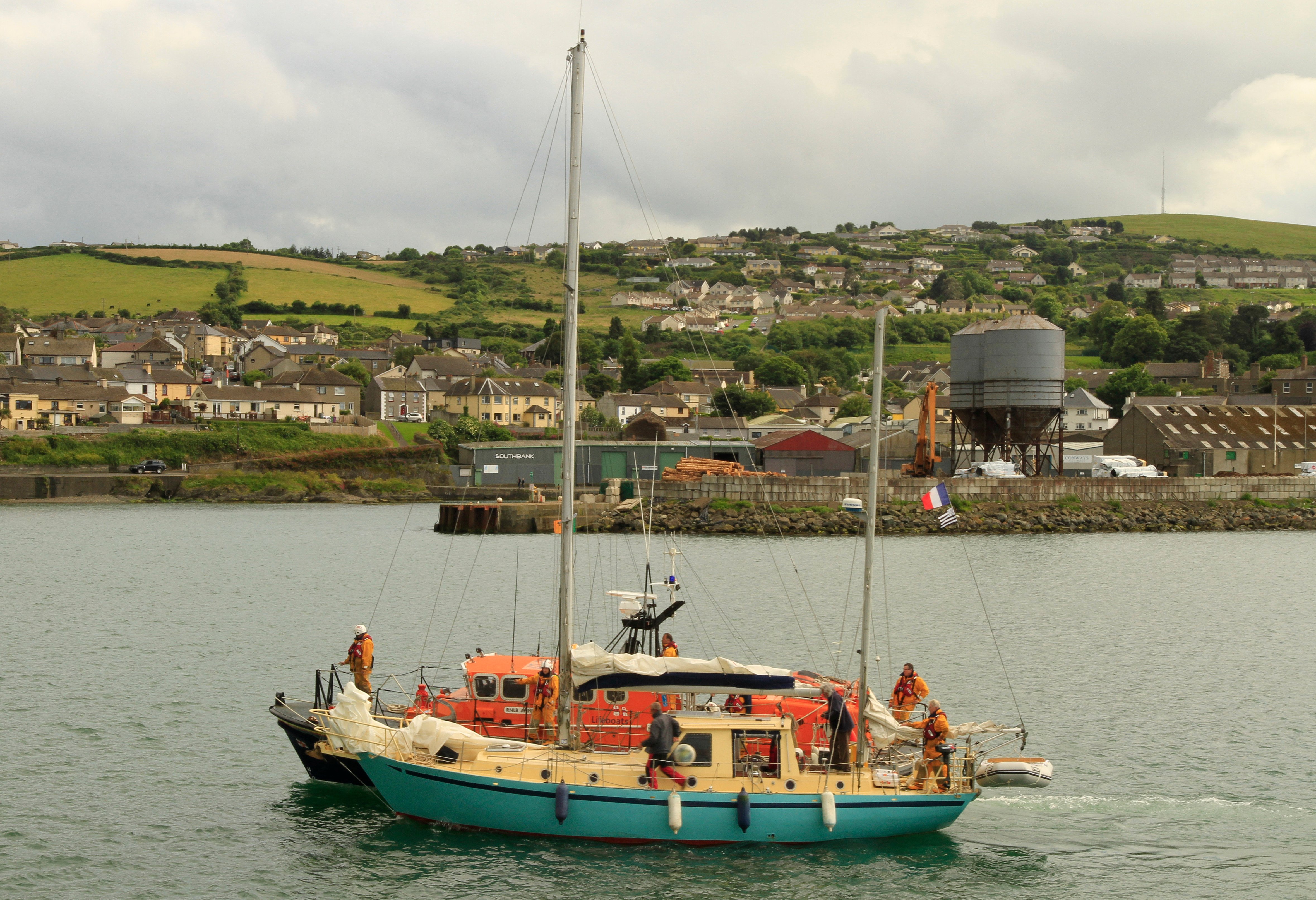 Wicklow lifeboat towing the french yacht to the safety of Wicklow harbour.