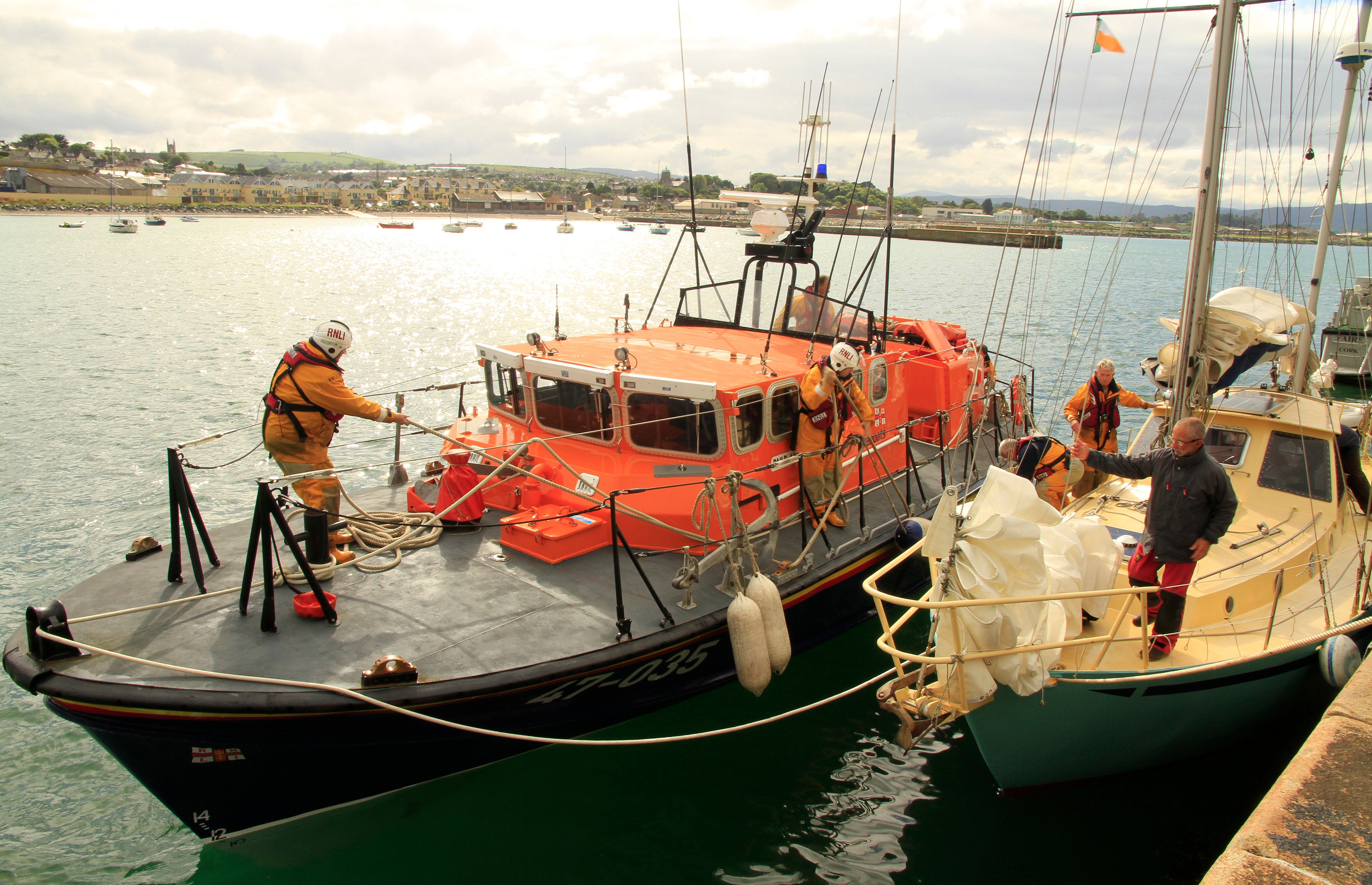 Wicklow RNLI secure the french yacht safely alongside the pier at Wicklow harbour