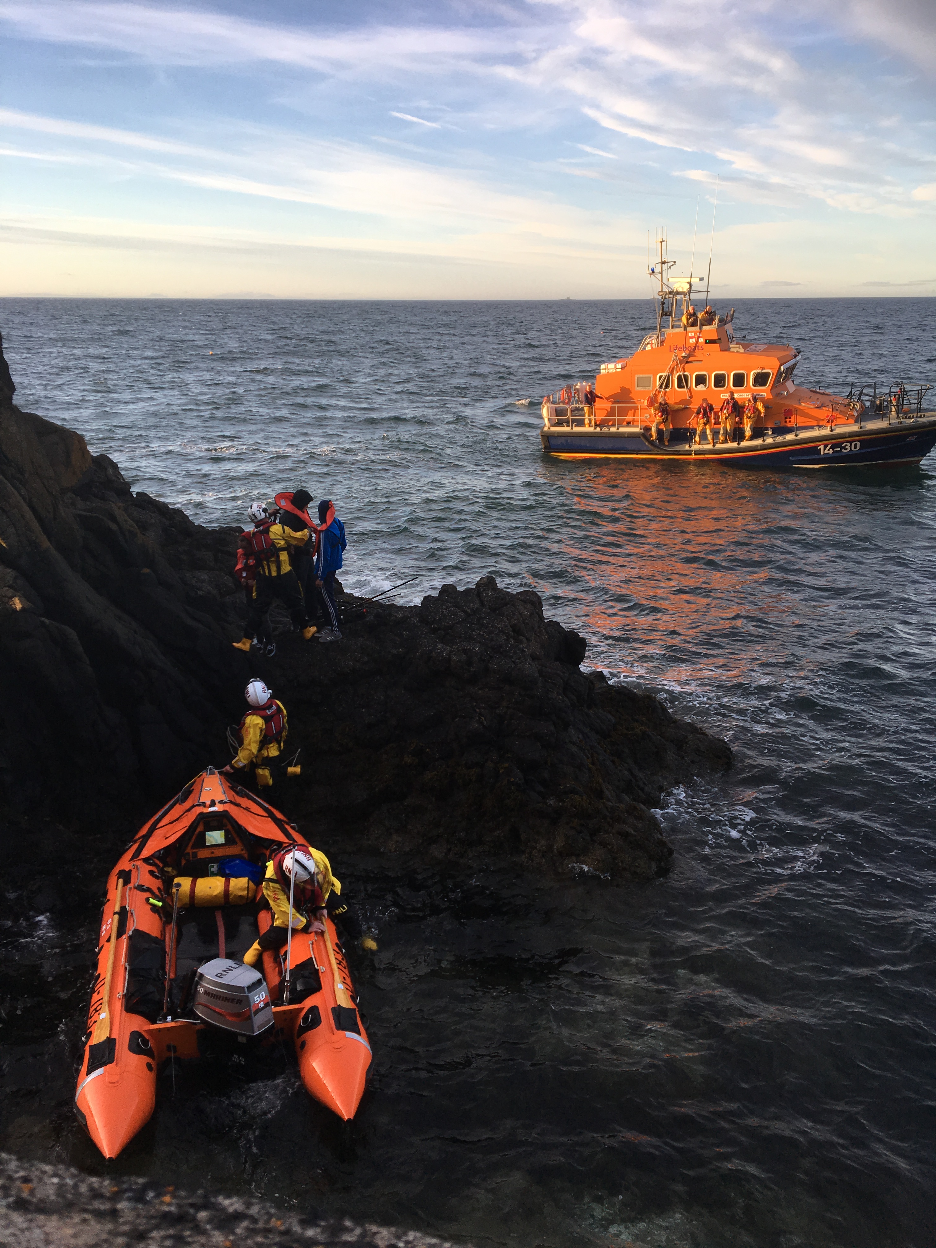 Five teenagers rescued at Black Arch by Larne RNLI