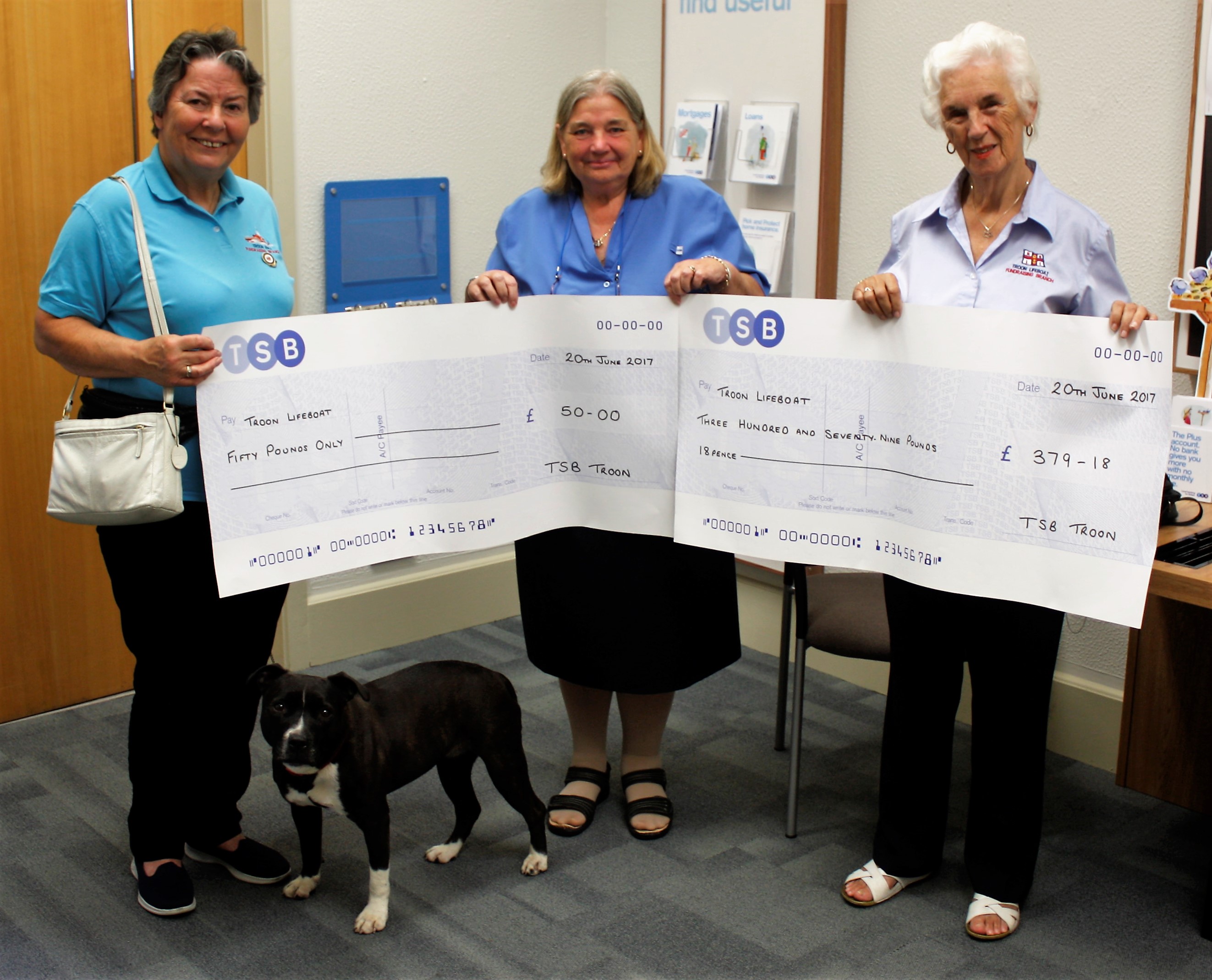 Pictured at the cheque handover are Brenda McKeand from TSB in Troon along with Urda Cotter Treasurer and Jean Shields Vice President of Troon Fundraising Branch