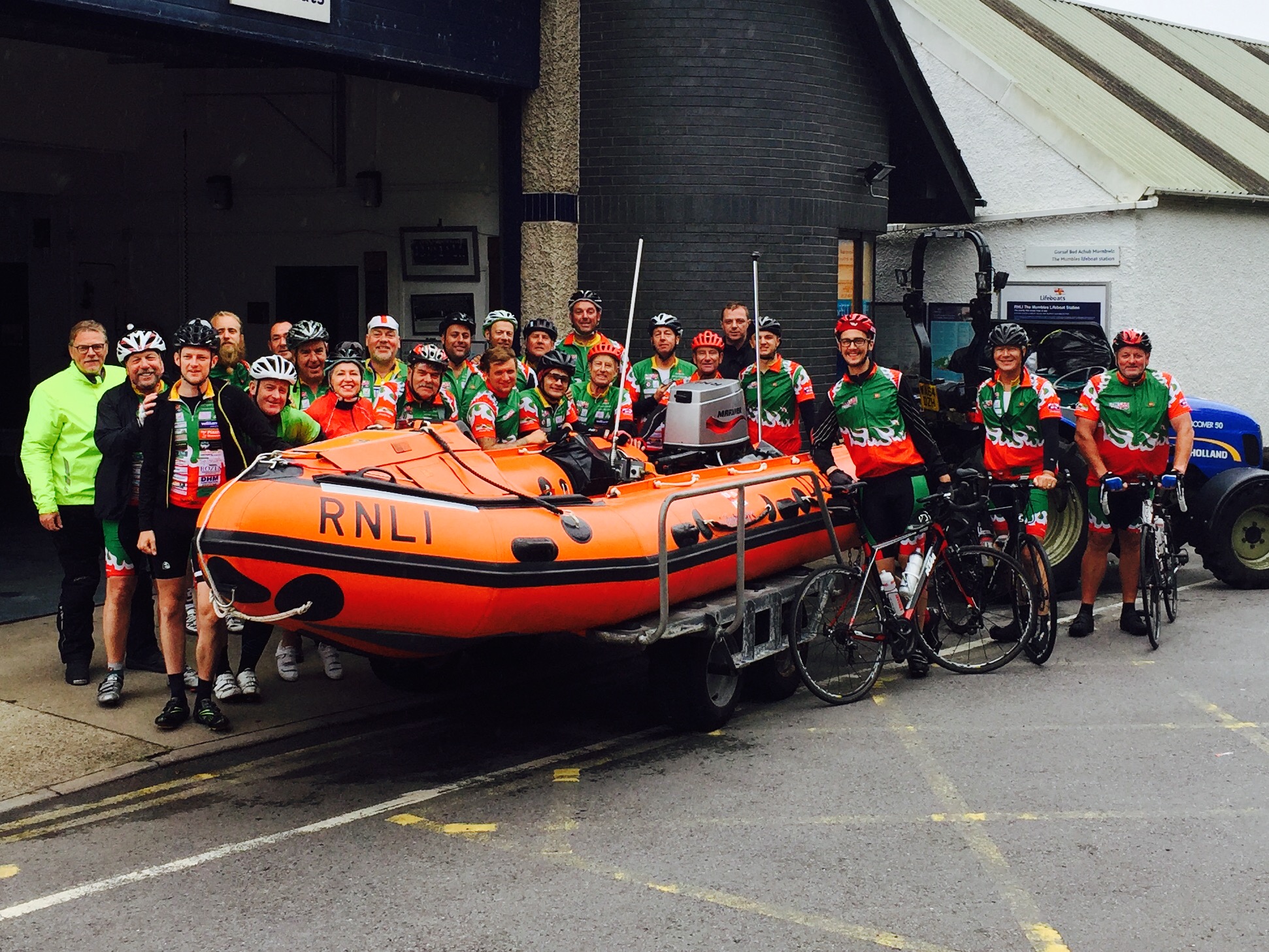 Cyclists meet at The Mumbles Lifeboat station