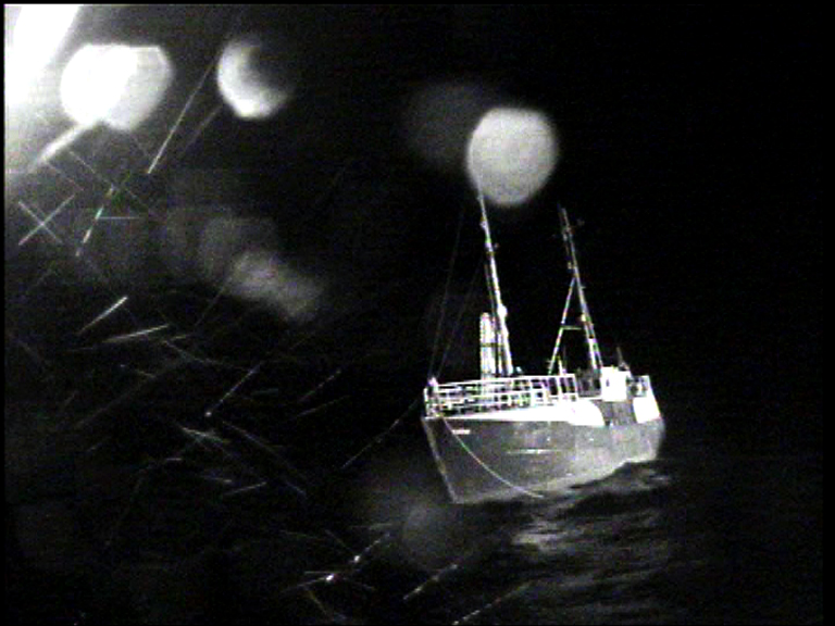 RNLI Longhope Lifeboat rescues dive boat in Pentland Firth