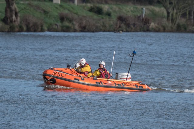 Teddington RNLI on the river