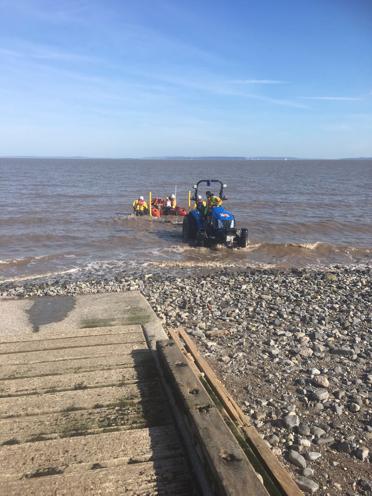 D class lifeboat launched to sully island