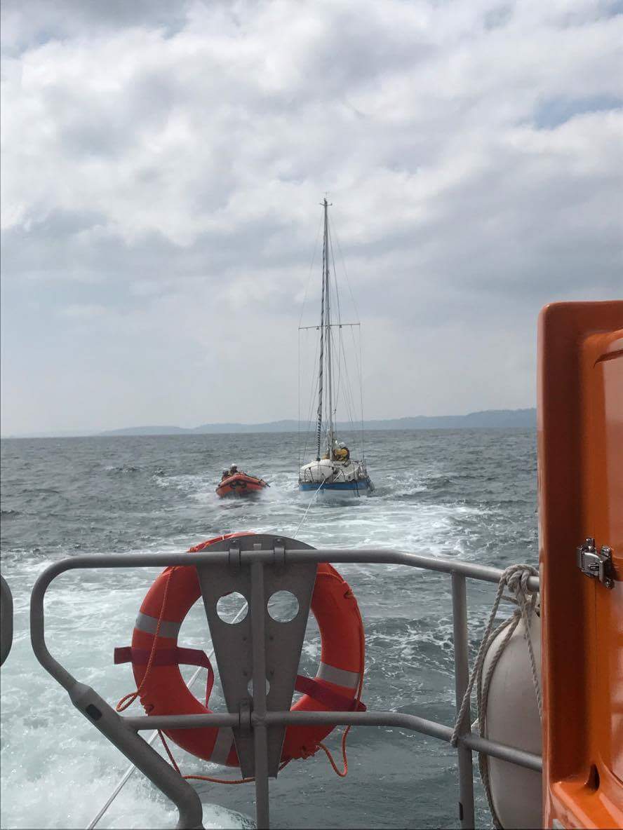Casualty yacht is towed into the river Exe