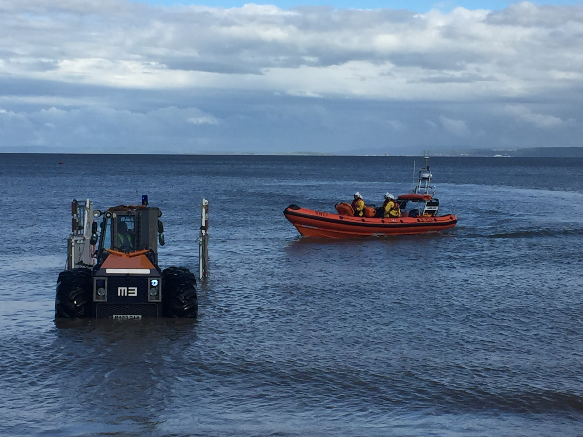 Penarth lifeboat being recovered