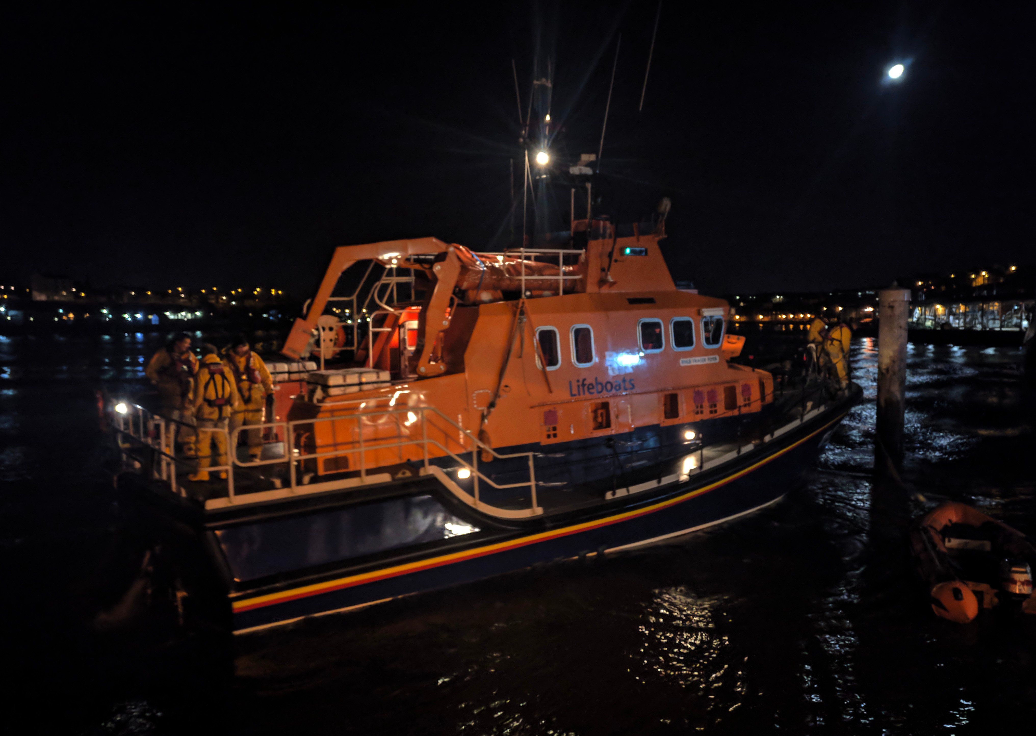 Tynemouth RNLI lifeboat arrives back at Tynemouth lifeboat station after a search for the source of a Mayday distress call