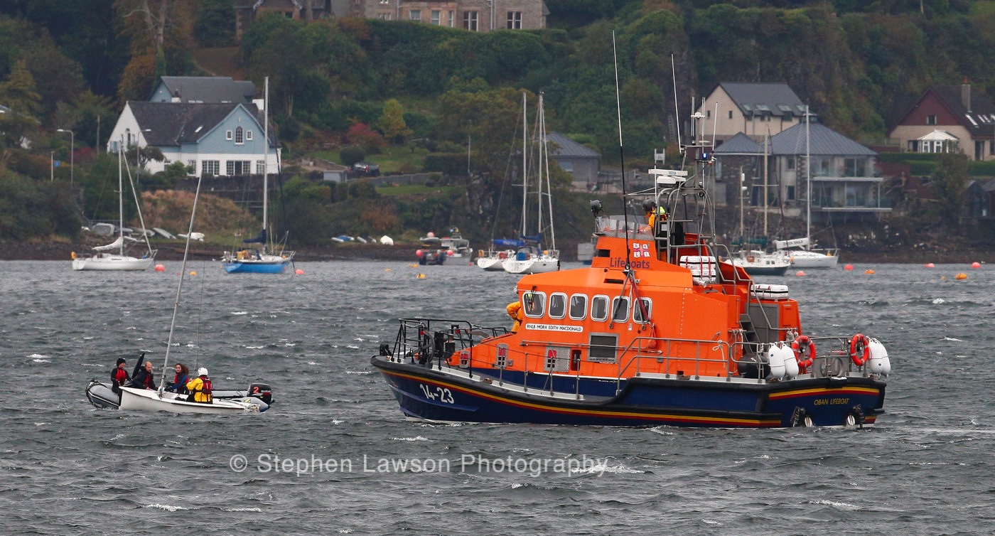 The RNLI Oban lifeboat rescues a capsized dinghy