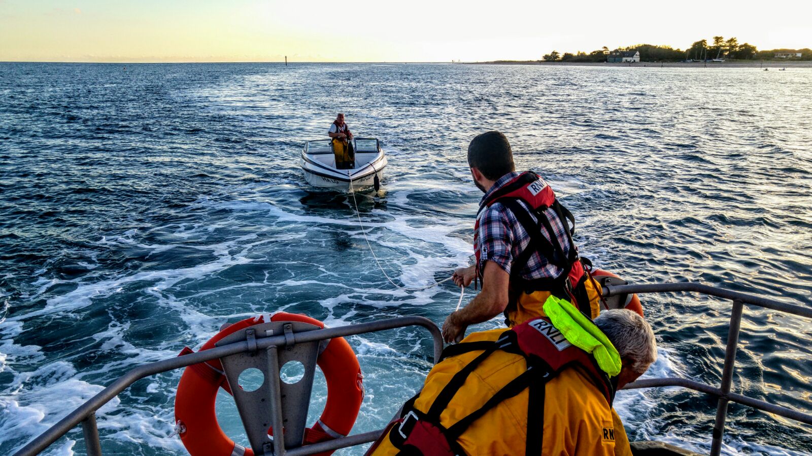 Pulling the Halo alongside the lifeboat