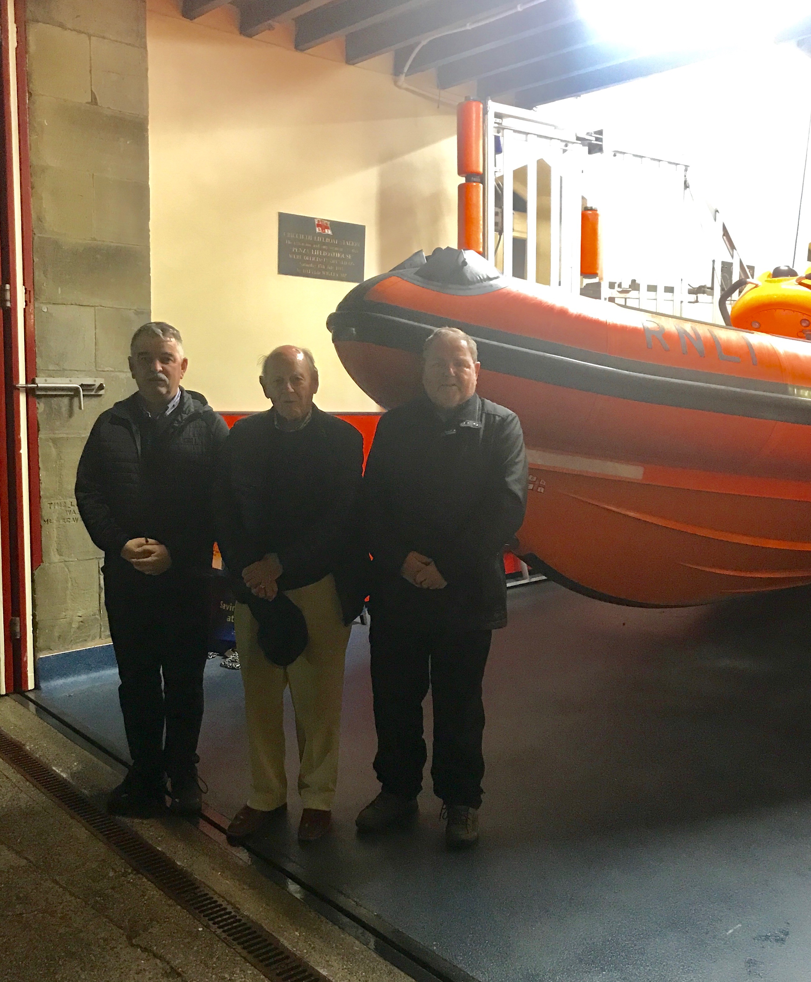 At the recent Annual Open Meeting of Criccieth RNLI Lifeboat Station, major changes were announced with the departure of the Station’s long-serving Chairman Dr Elwyn Tudor Jones and changes at Lifeboat Operations Manager and Senior Helmsman.