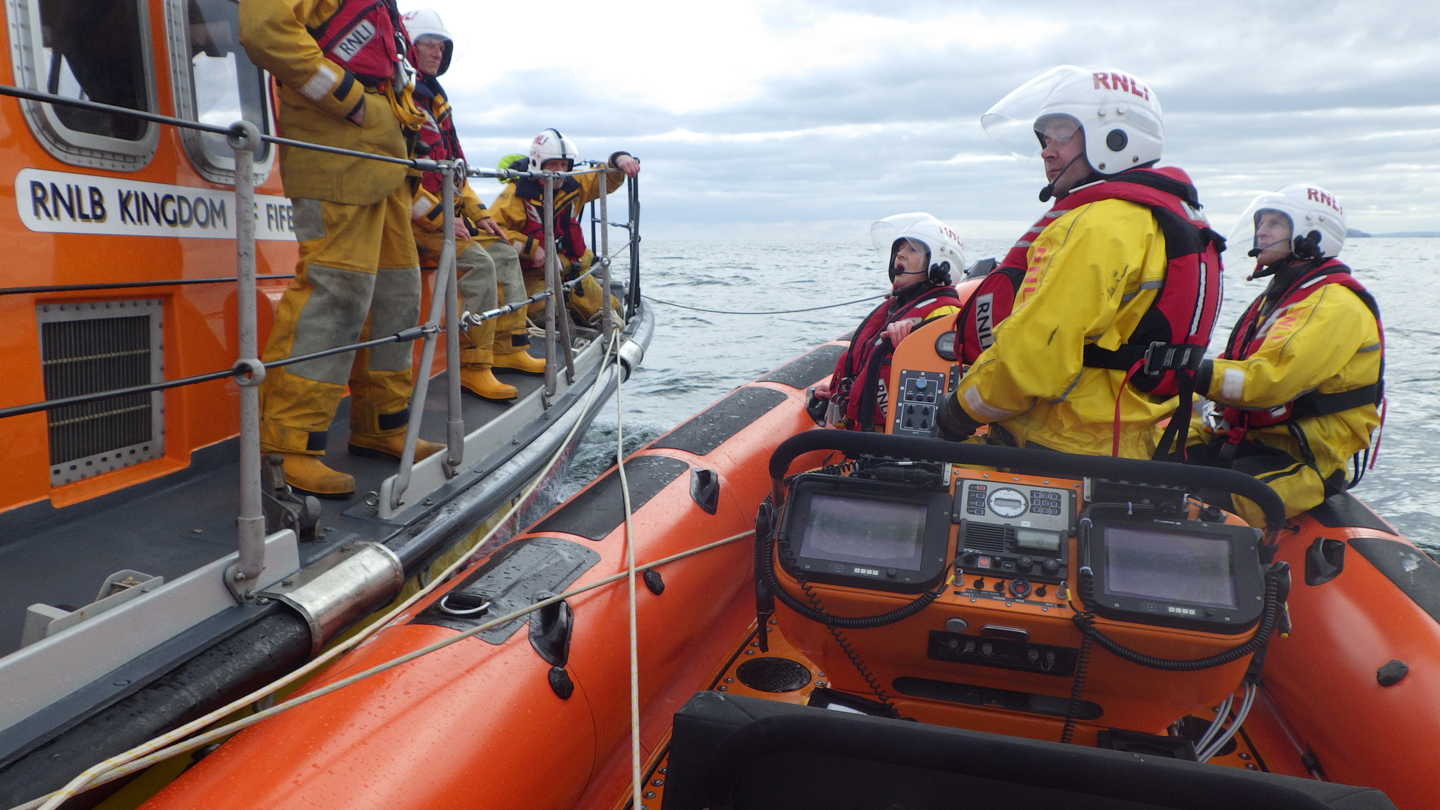 Training with Anstruther lifeboat - alongside tow