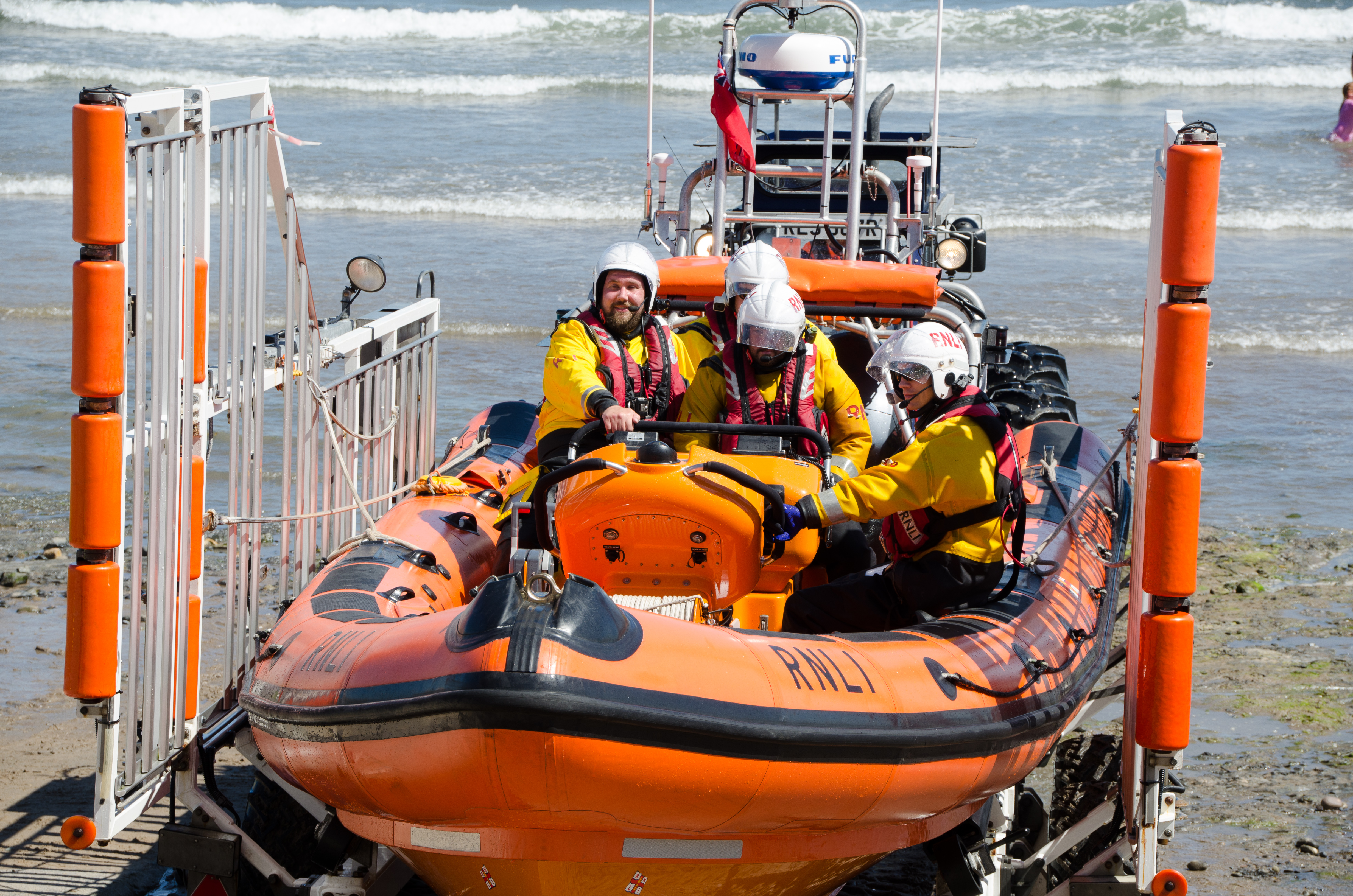 Kinghorn crew return from callout to Leith during station open day