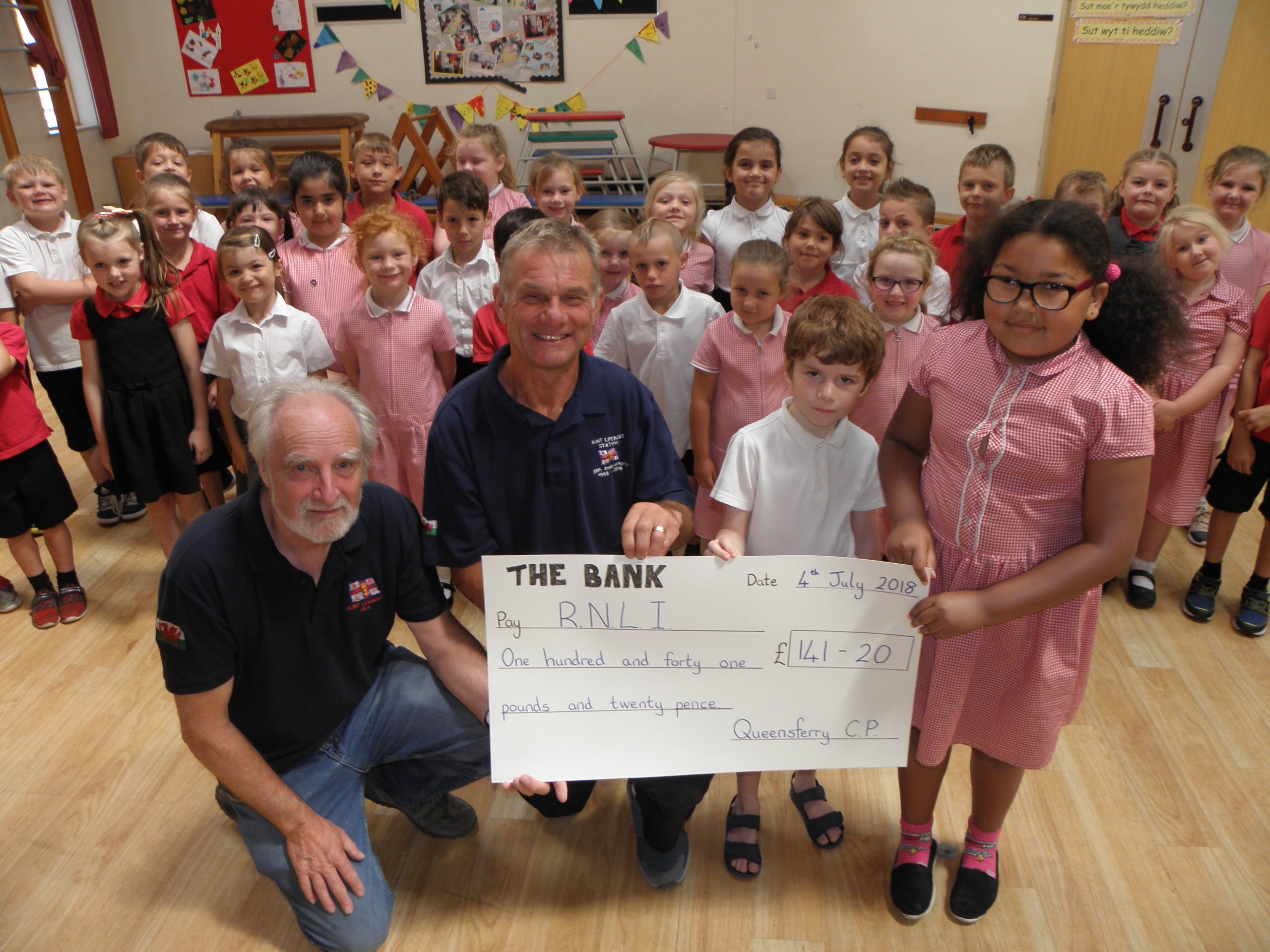 Queens ferry CP school and Flint RNLI volunteers