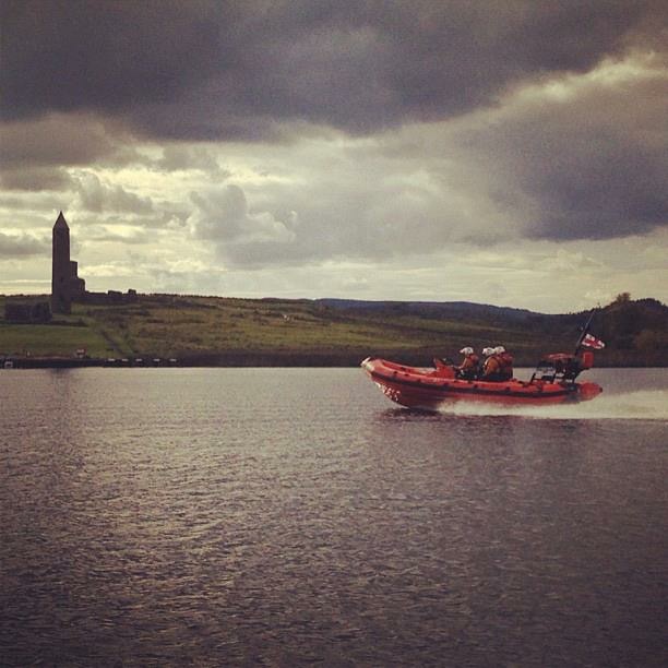 Enniskillen RNLI going past Devenish Island