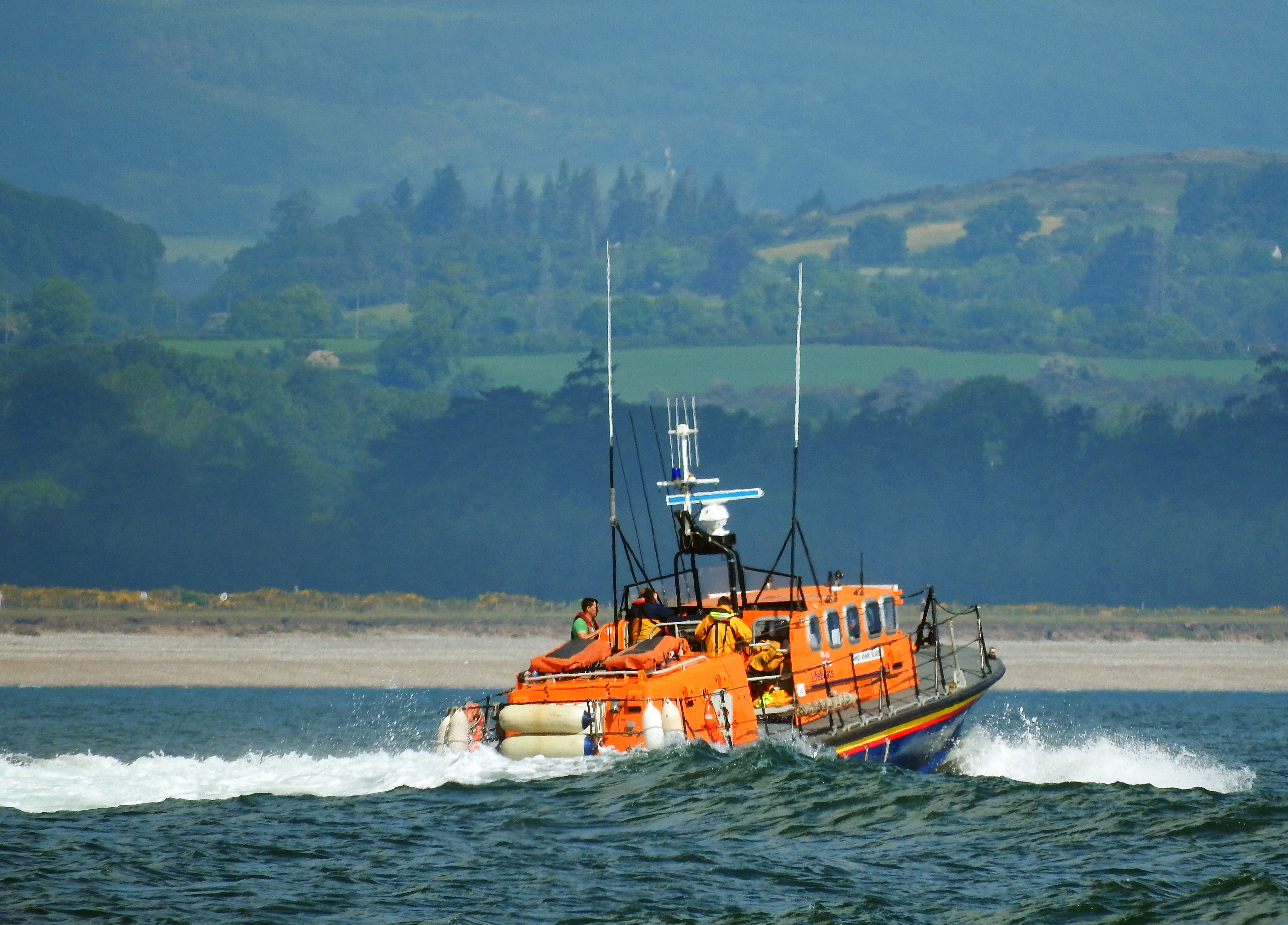 RNLB Annie Blaker launching to the stricken vessel