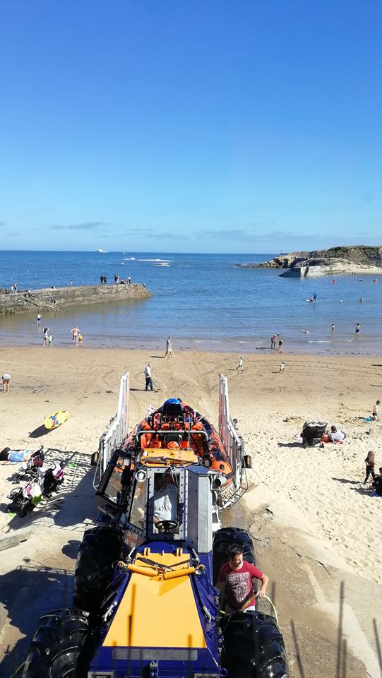 Cullercoats Lifeboat returned to station following the rescue 