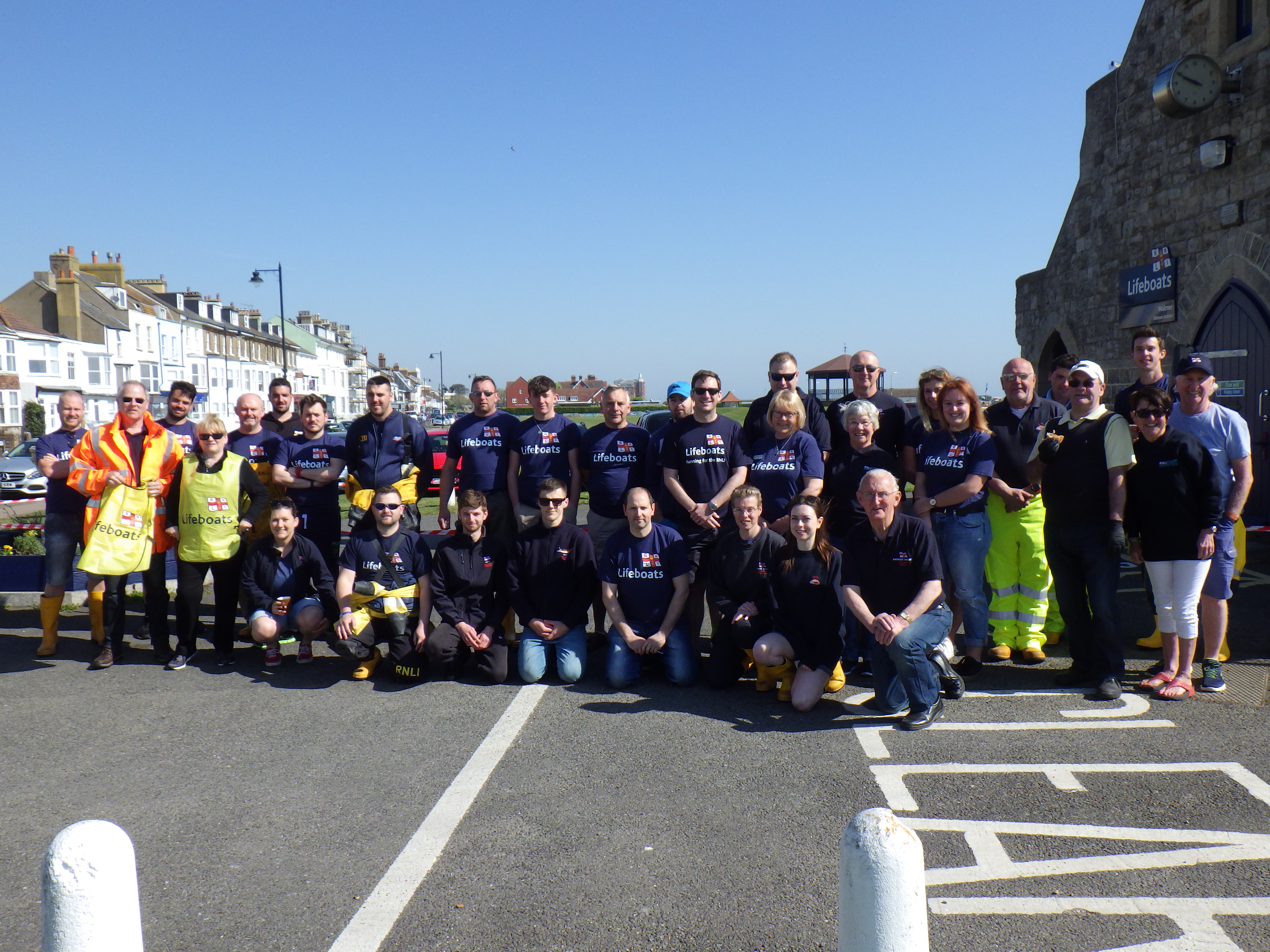 Walmer volunteers gear up for the car wash