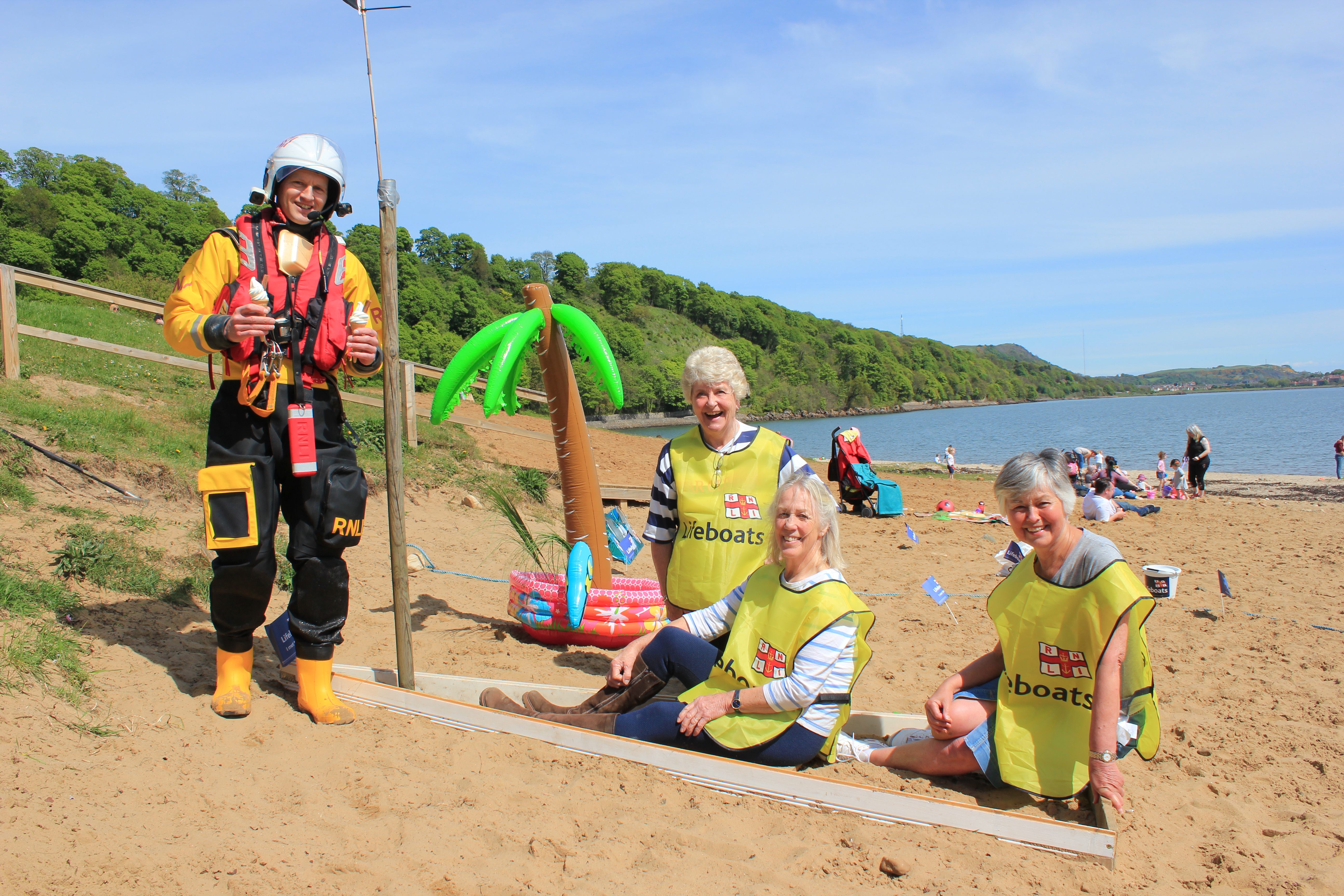 Activities at Aberdour Silver during walk