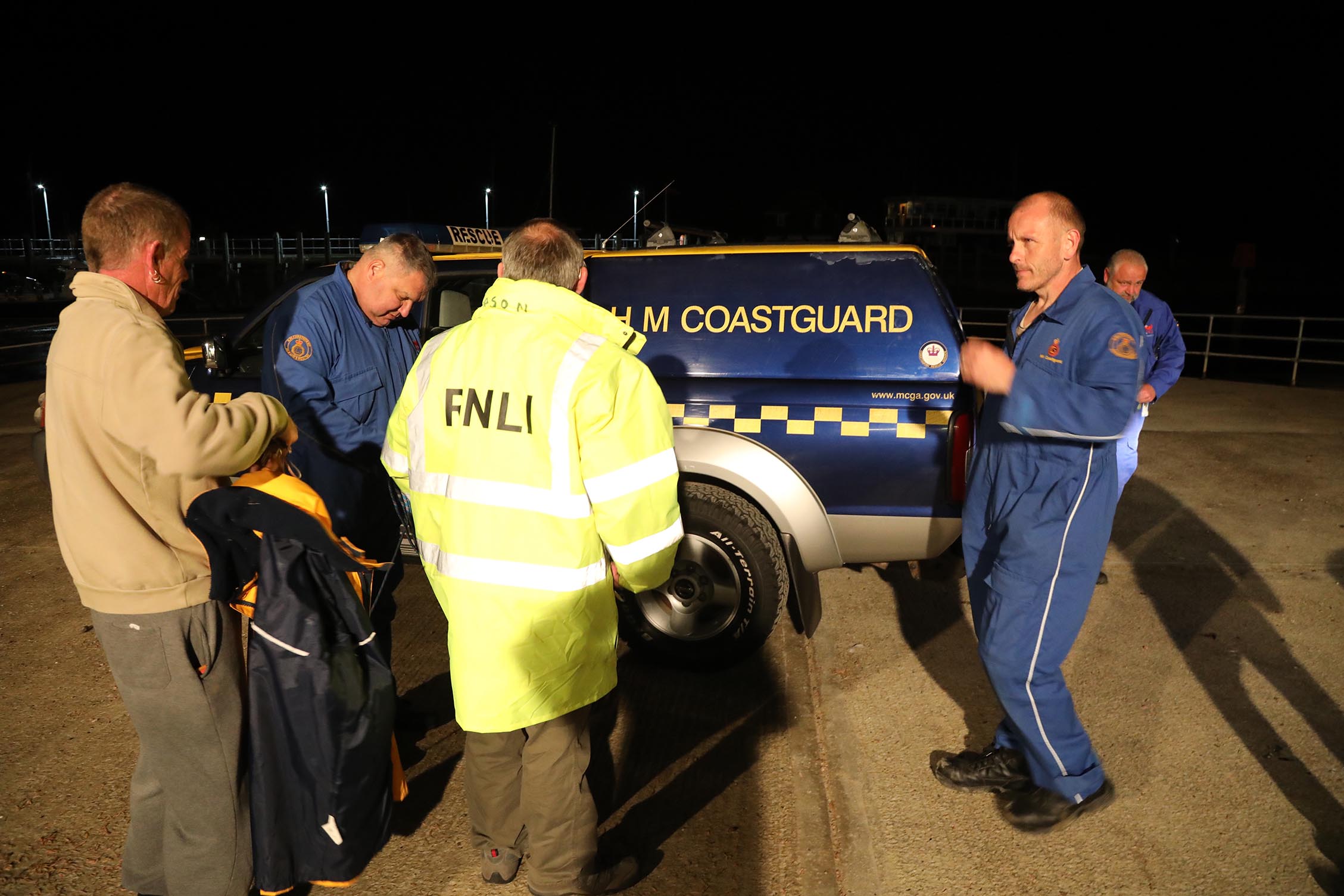 RNLI and Coastguard teams 