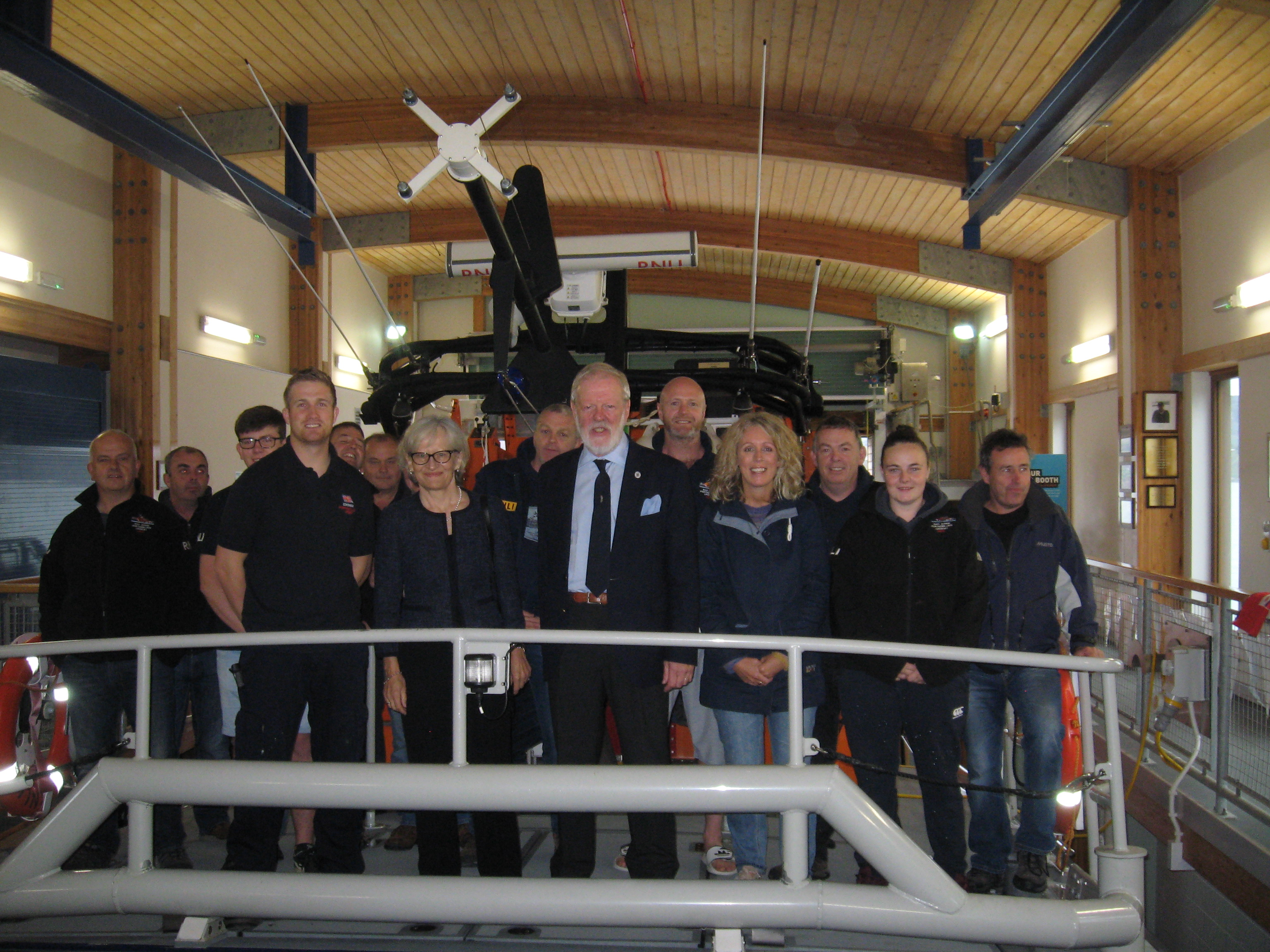 Mr &amp; Mrs Bill Gloyn with memebers of Porthdinllaen Lifeboat Crew.
