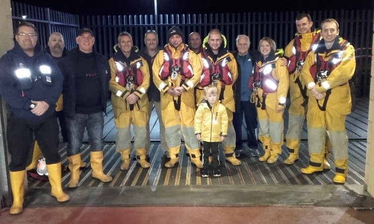 Tom and Sheila Norton were planning to throw a party to celebrate their 60th wedding anniversary, they decided to ask their family and friends to donate money to their local RNLI volunteers, instead of buying presents.