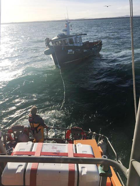 Arklow RNLI respond to vessel in difficulty