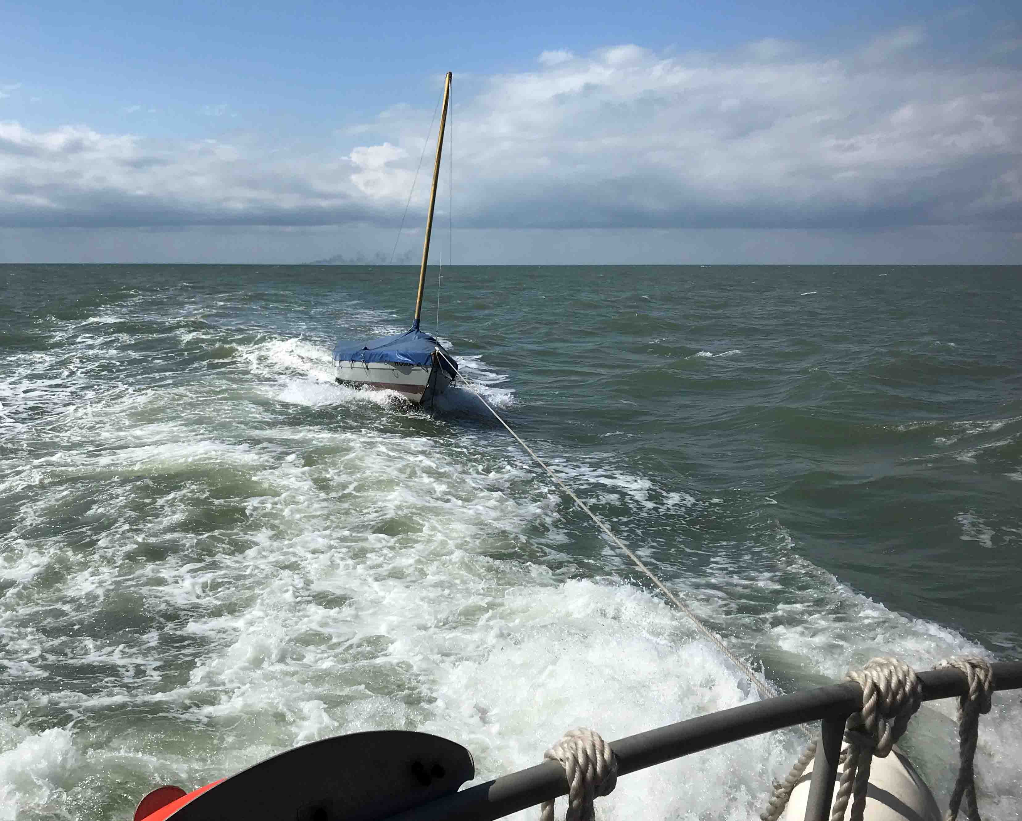 The empty yacht under tow by Margate RNLI lifeboat (RNLI Margate)