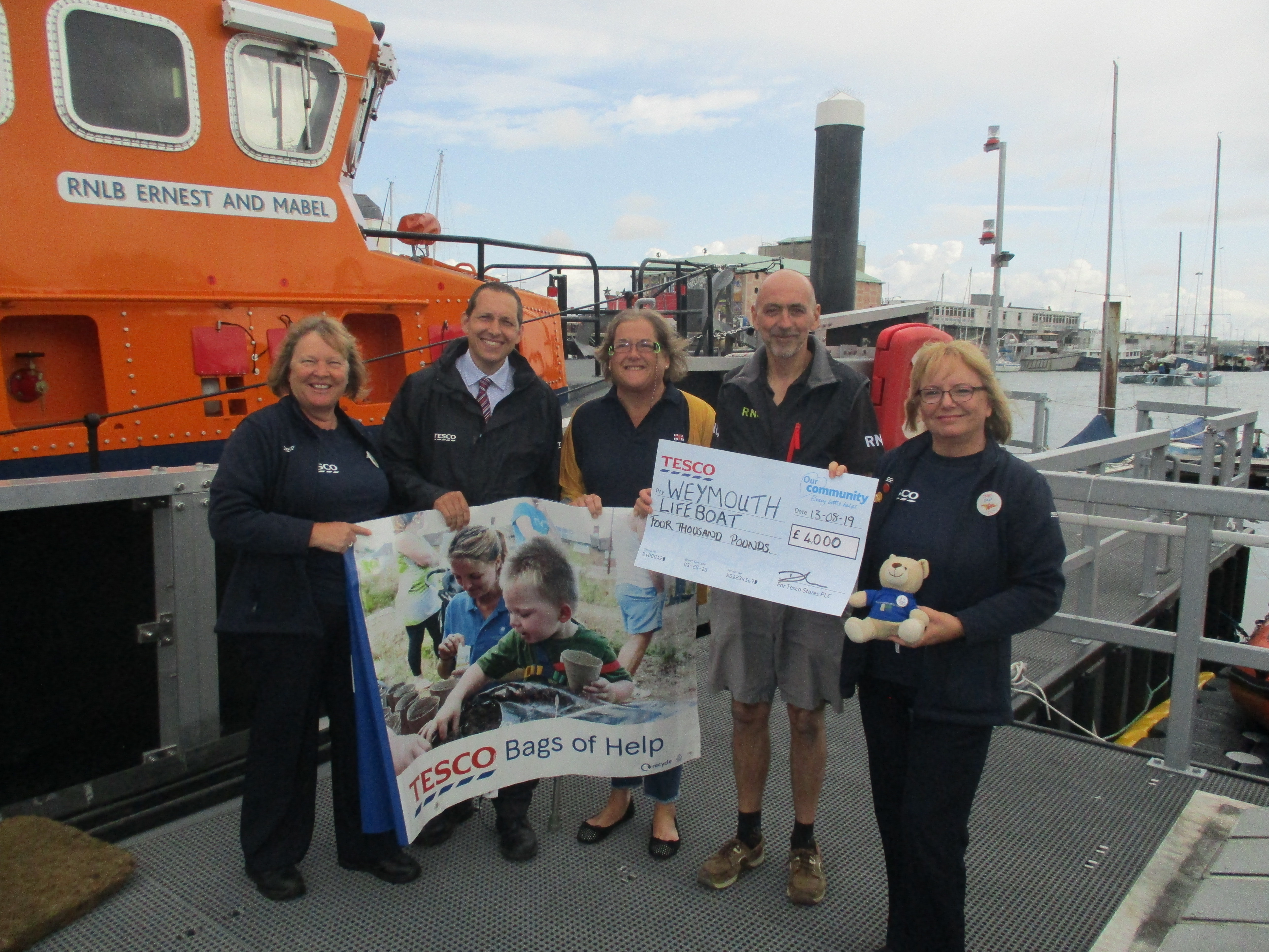 L/R Pat Bates, James Herring, Teresa Drage, Andy Sargent, Debbie Lindoe