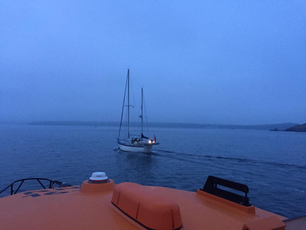 Porthdinllaen lifeboat escorting the yacht to Porthdinllaen Harboir