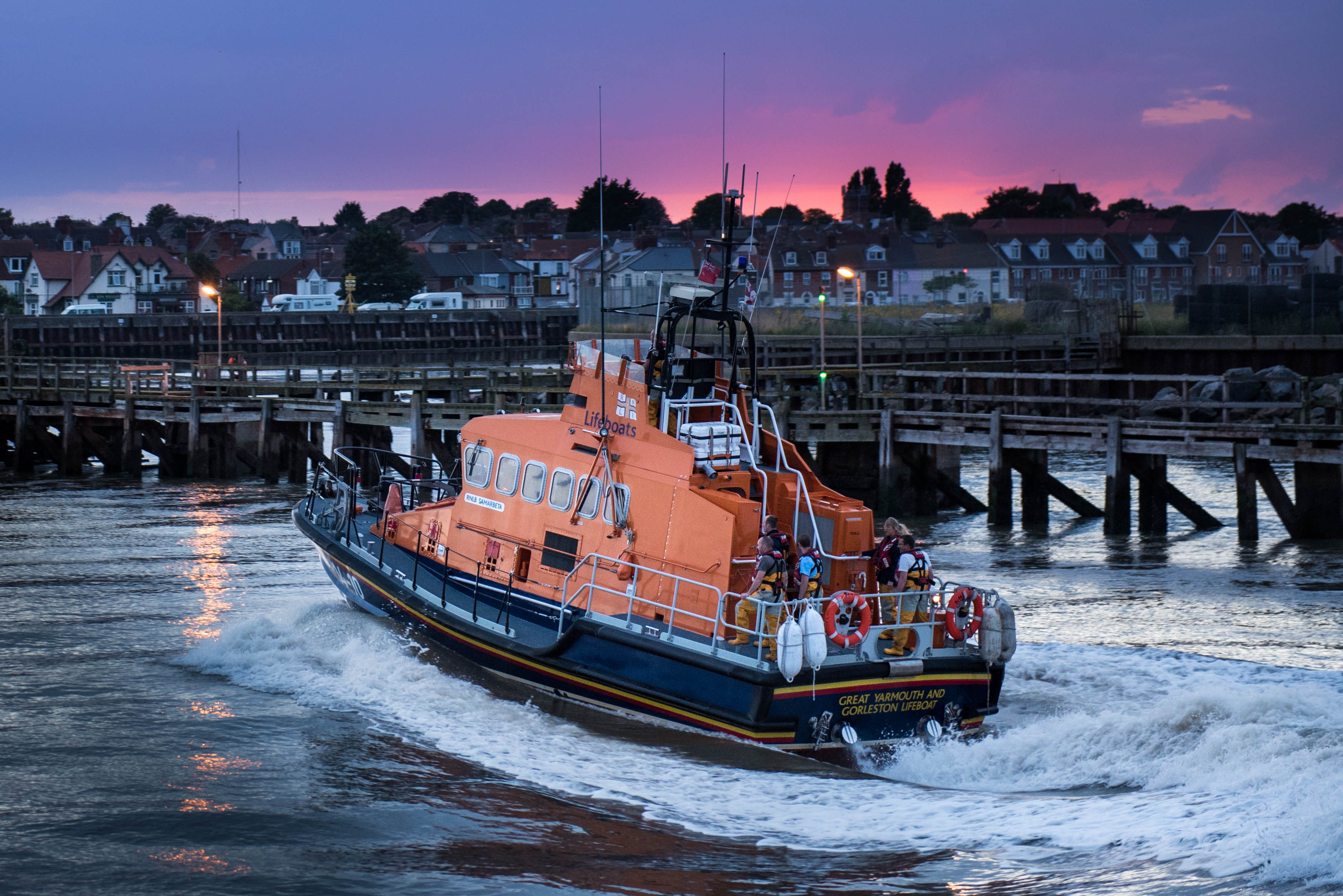 Great Yarmouth and Gorleston Lifeboat on training exercise