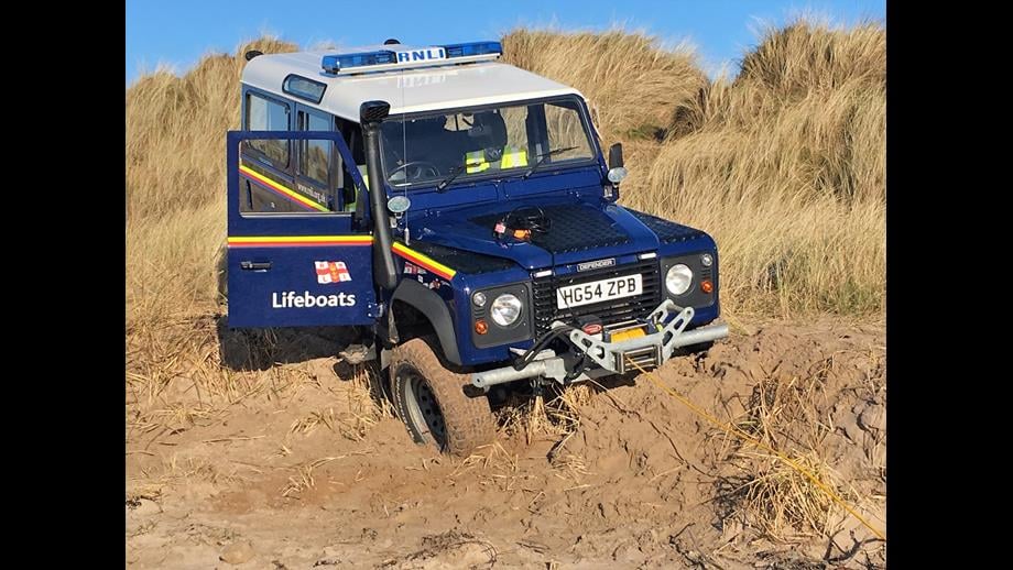 Bogged Land Rover 4x4 training for RNLI Troon shore crew | RNLI