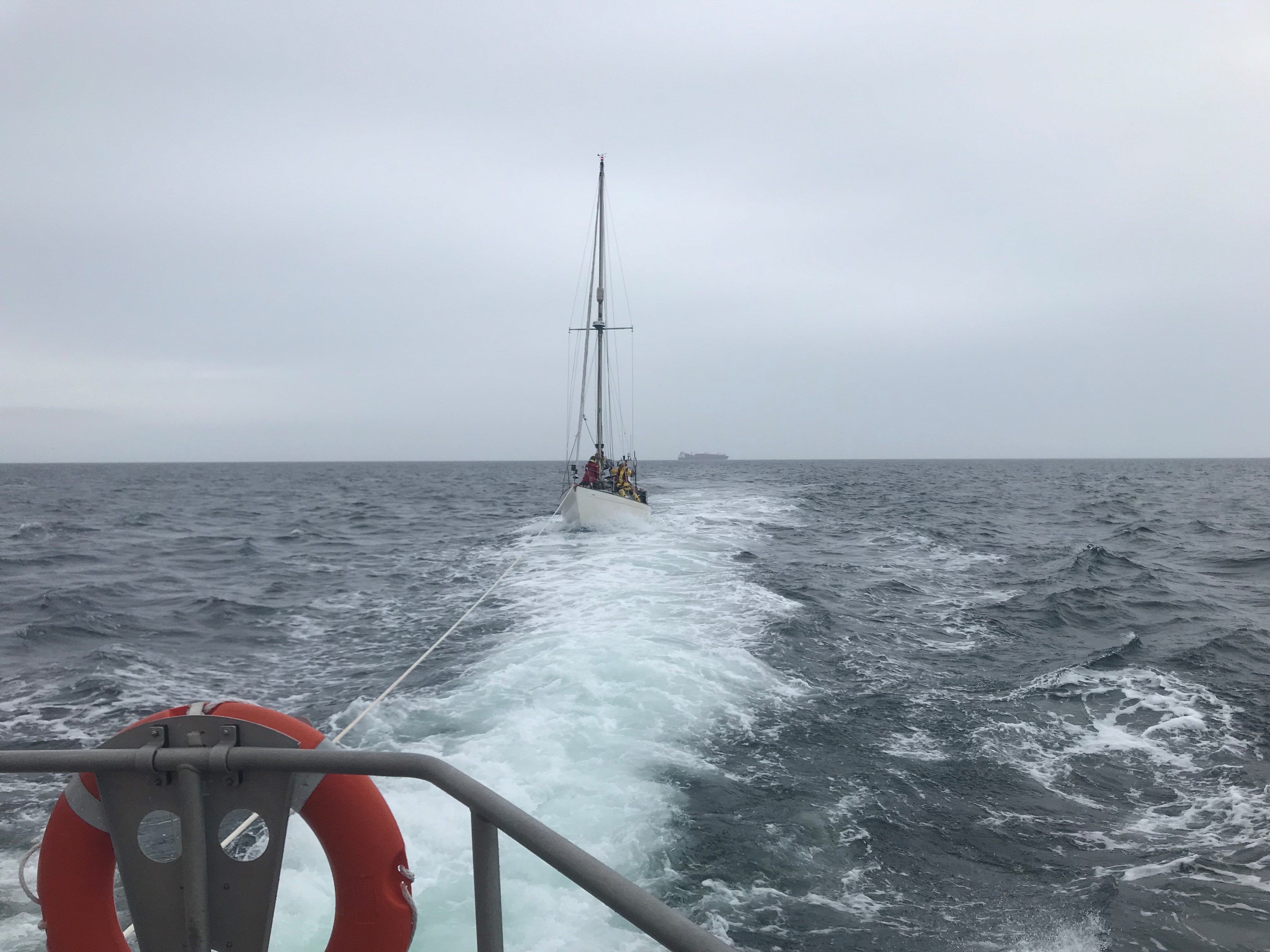 Llandudno RNLI assists yacht with damaged propeller 