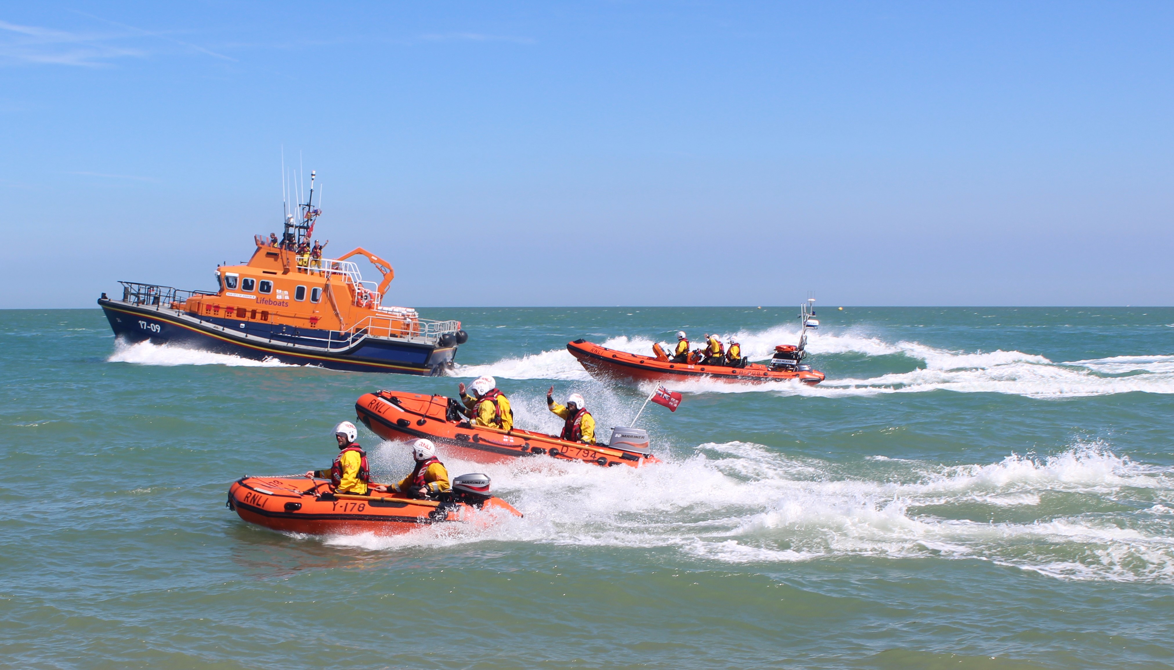 Walmer and Dover lifeboats ending the display