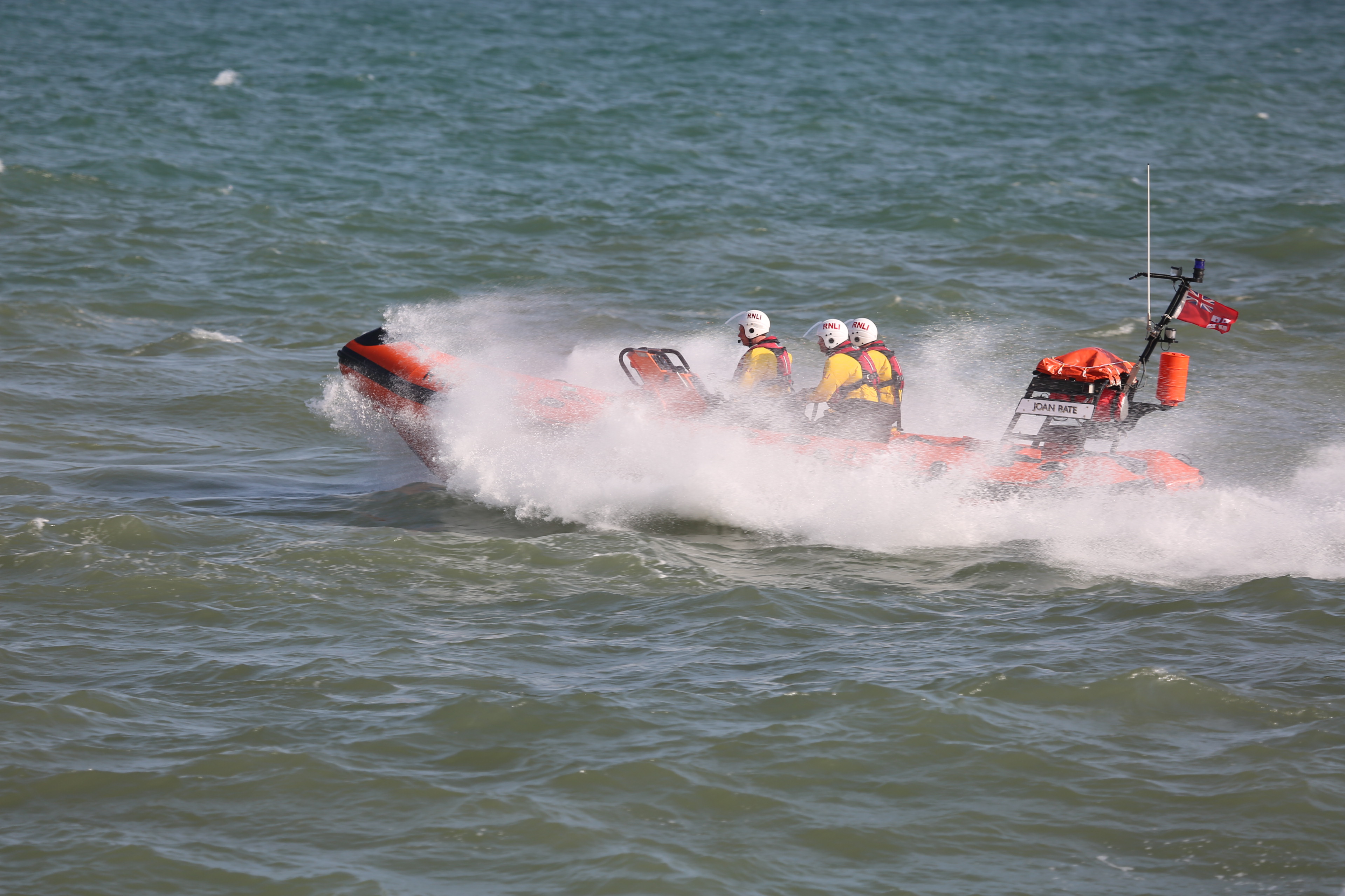 RNLI Dart Atlantic 75 on her way to the rescue beach.