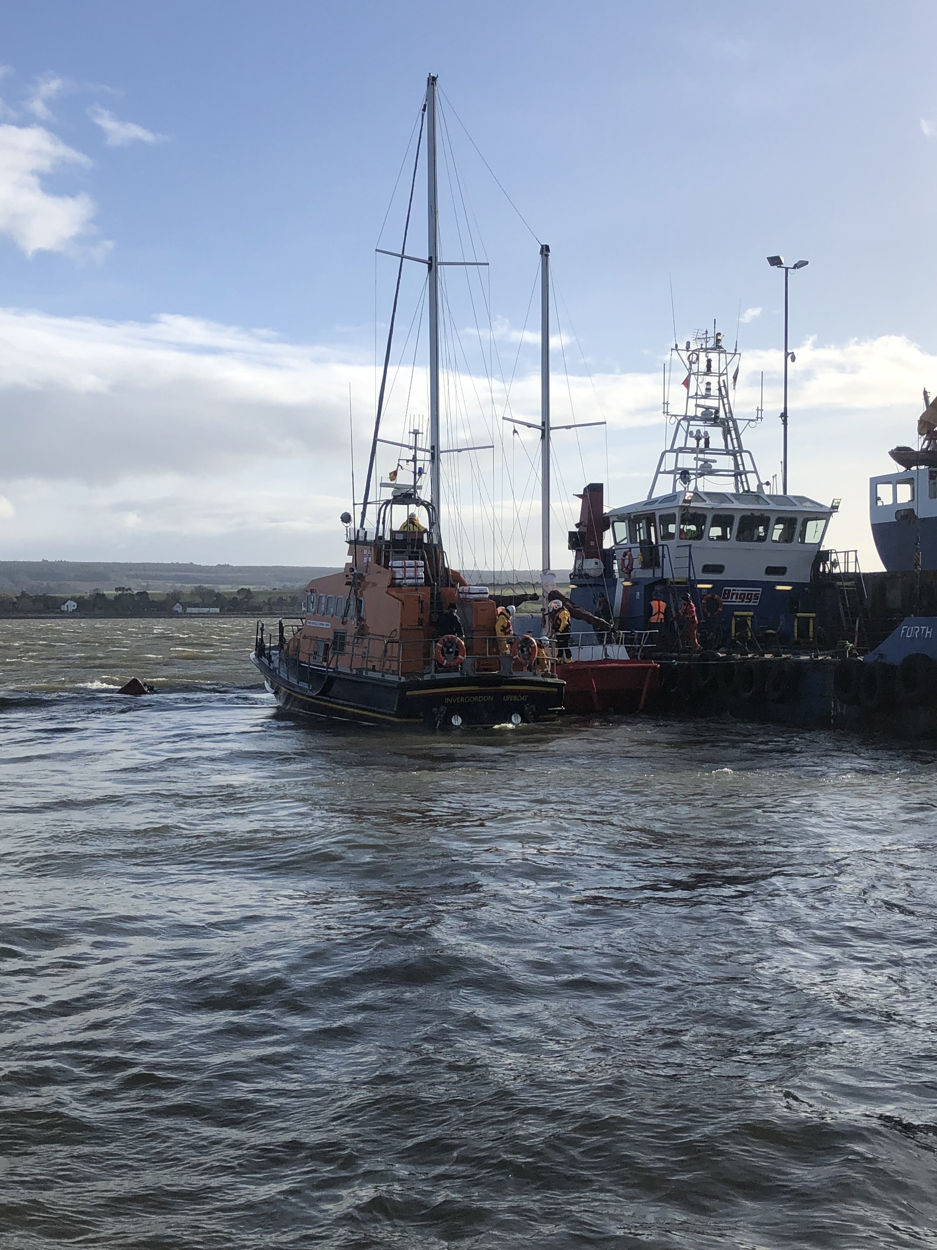 Invergordon Lifeboat responding to call-out to yacht adrift coming alongside