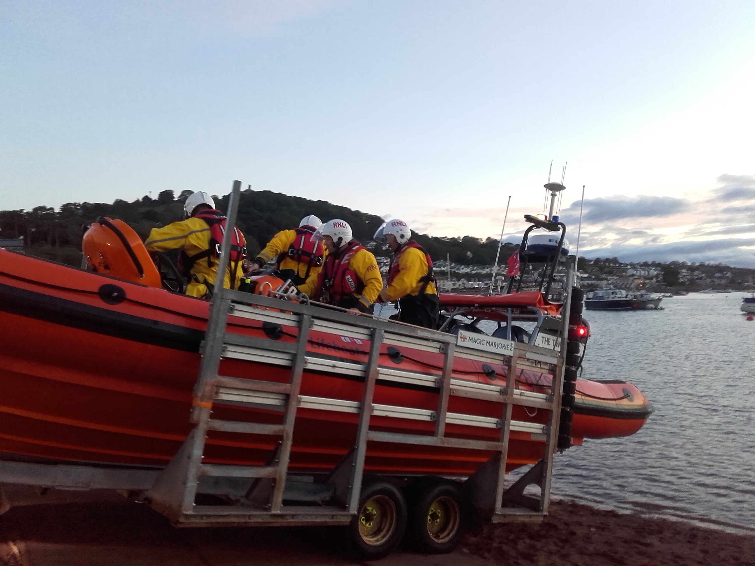 Launching the Teignmouth RNLI lifeboat