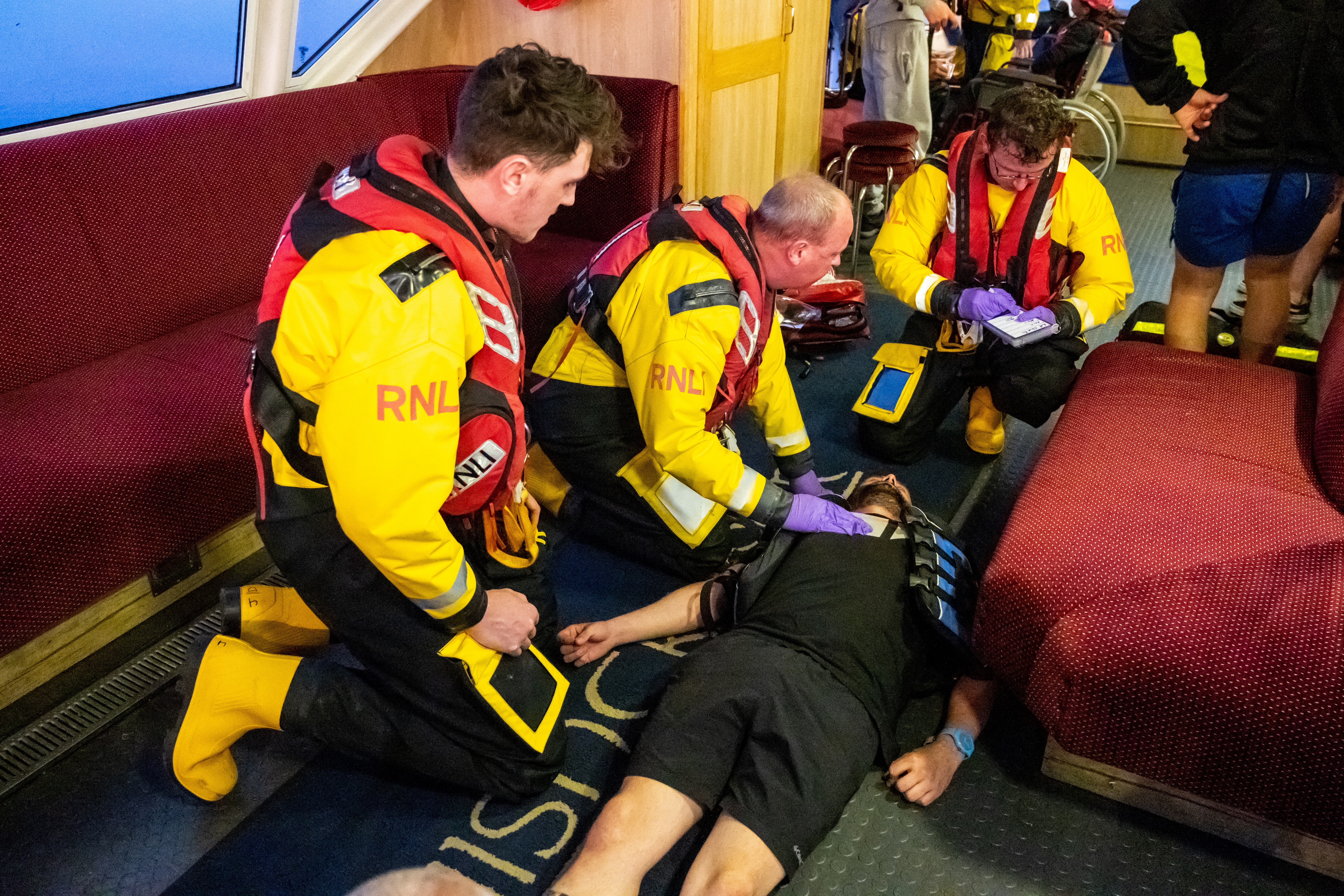 Carrybridge RNLI exercise with the passenger vessel, Inishcruiser