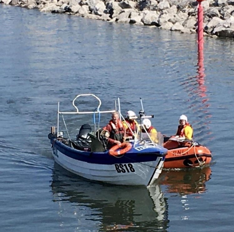 ILB bringing boat to harbour slipway 11/4/20.